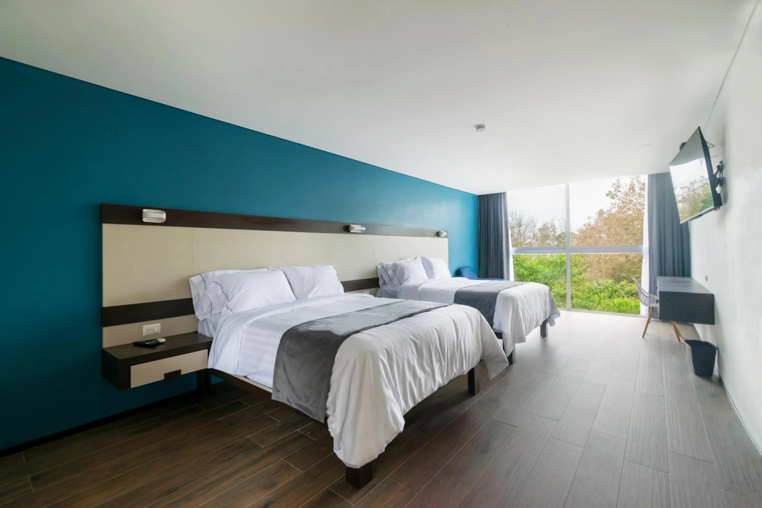 Photo of the whole room, Bed in Hotel Balcón del Parque