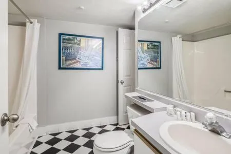 NEW Grenada Suite - Parking Pool & Pets 209