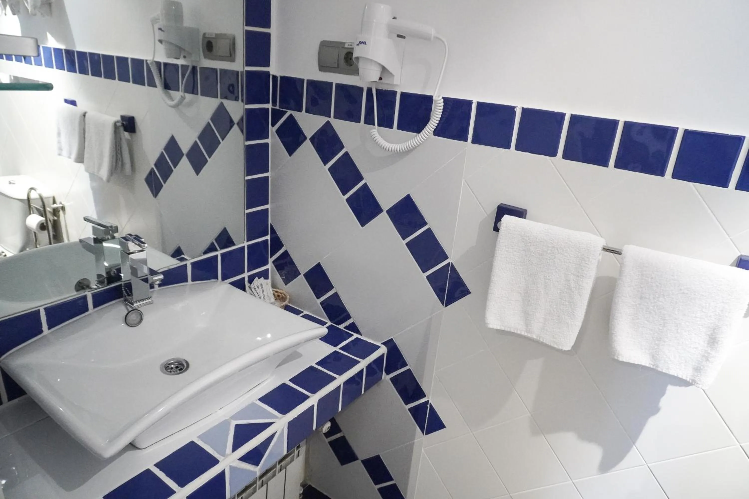 Shower in Hostal Santo Domingo