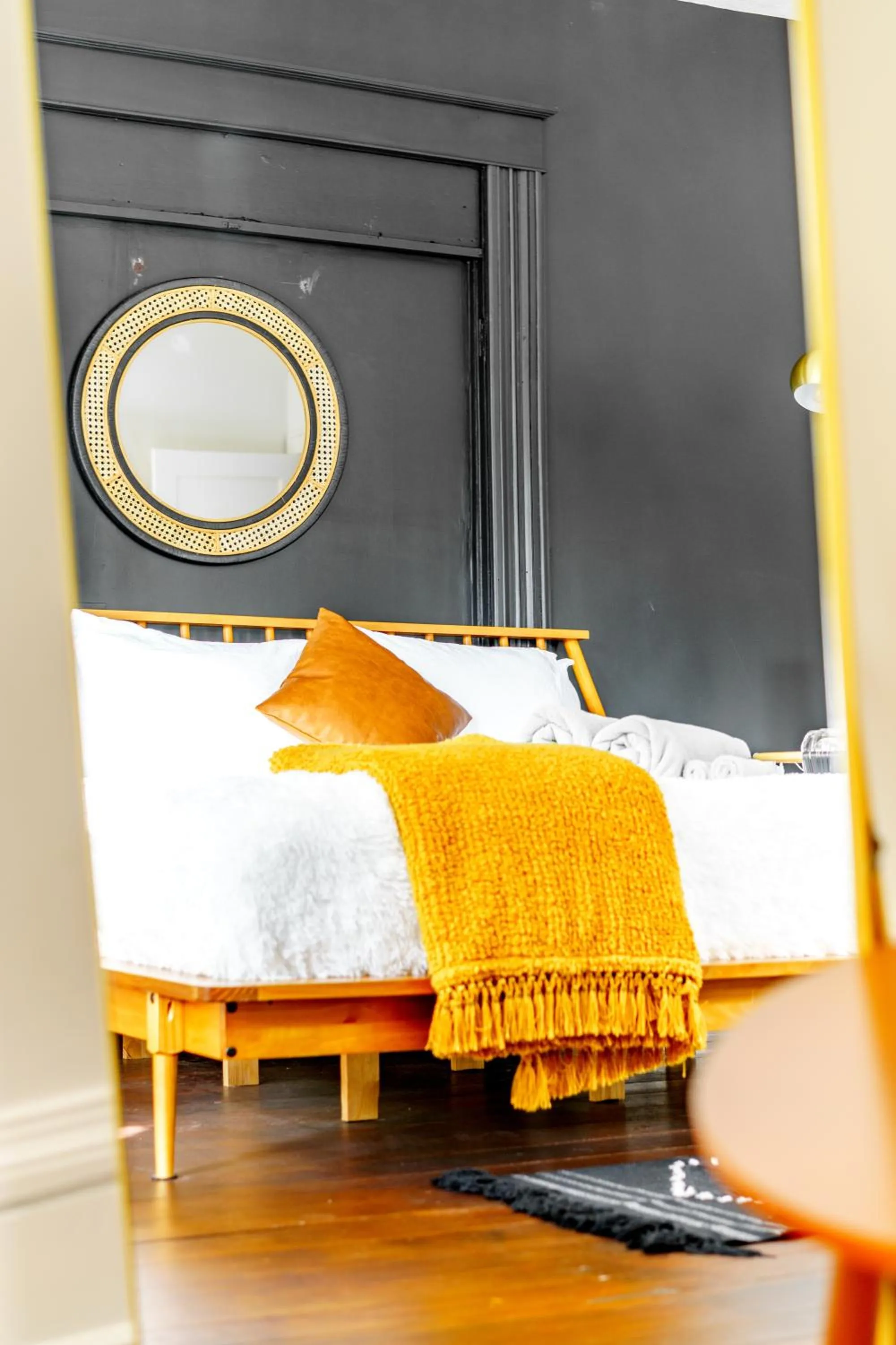 Bed in Jungle House Luxury Stays - Downtown Chillicothe