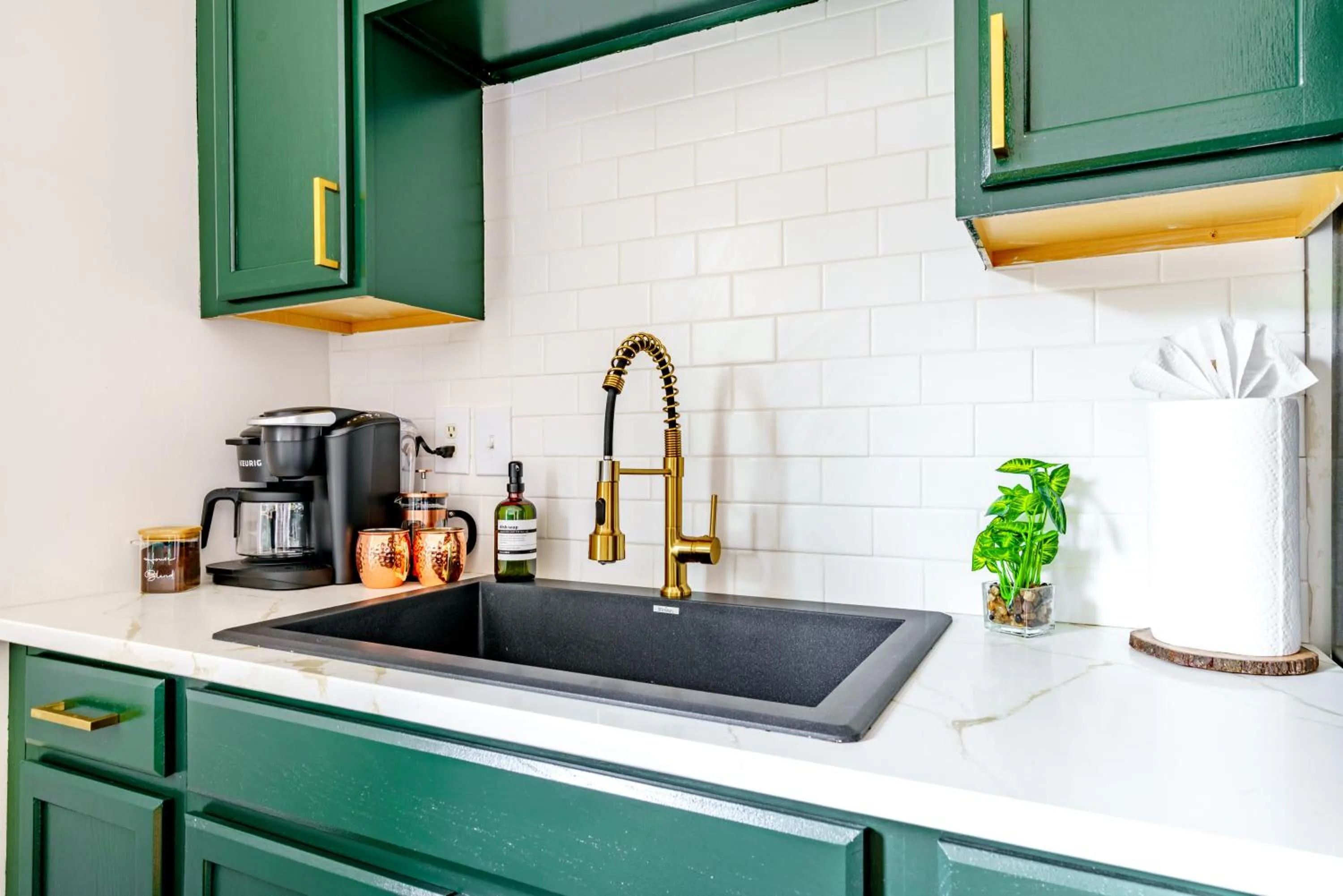 Jungle House Luxury Stays - Downtown Chillicothe