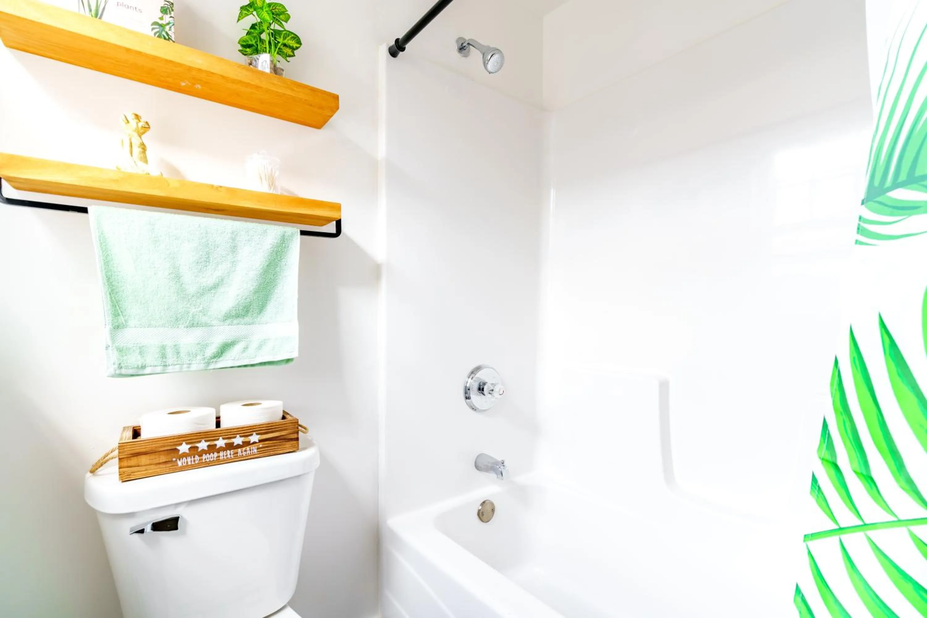 Jungle House Luxury Stays - Downtown Chillicothe