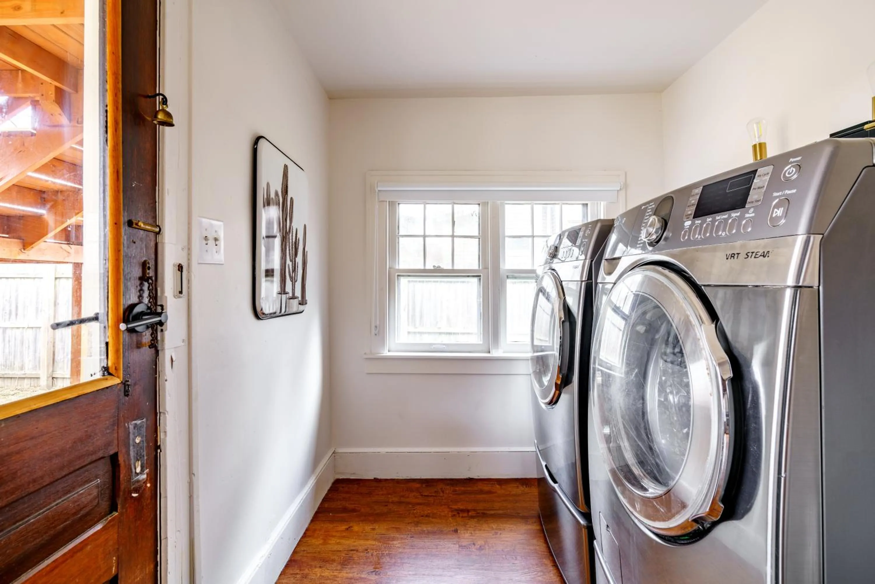 Jungle House Luxury Stays - Downtown Chillicothe