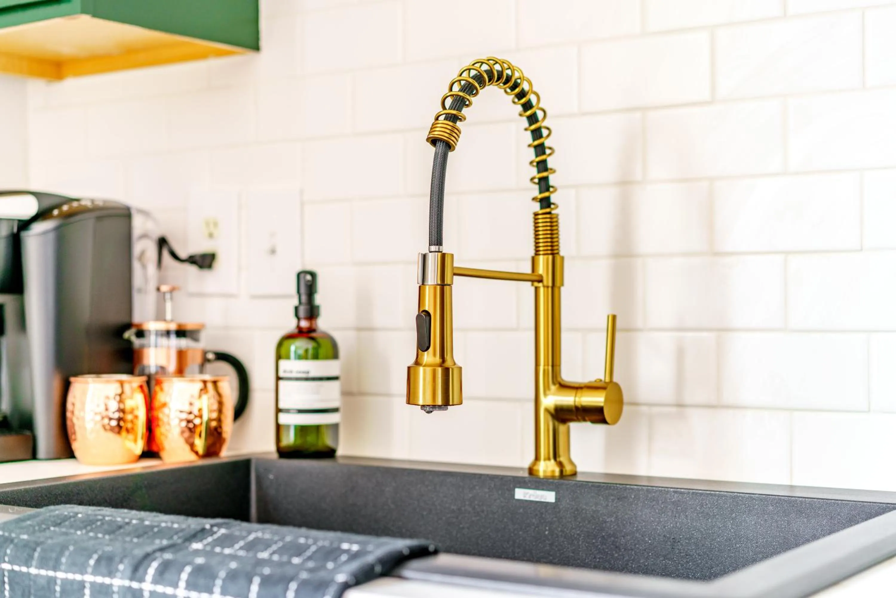 Jungle House Luxury Stays - Downtown Chillicothe