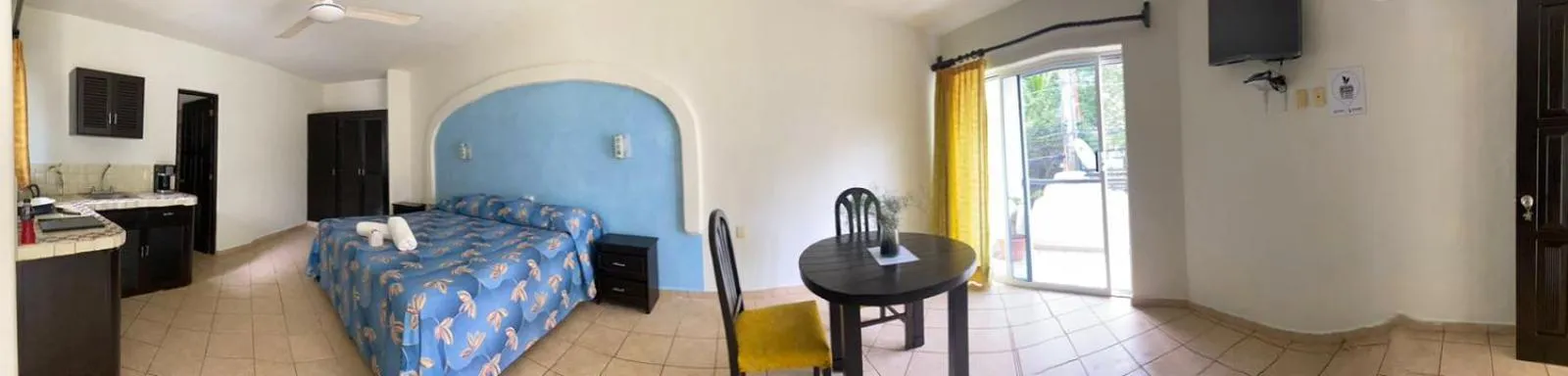 Photo of the whole room in Hotel Castillo Del Mar - 5 Th Ave