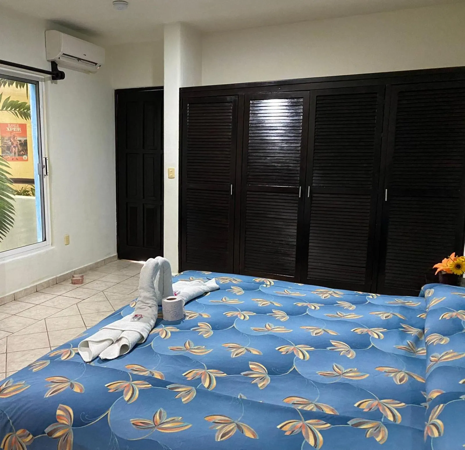 Bedroom, Bed in Hotel Castillo Del Mar - 5 Th Ave