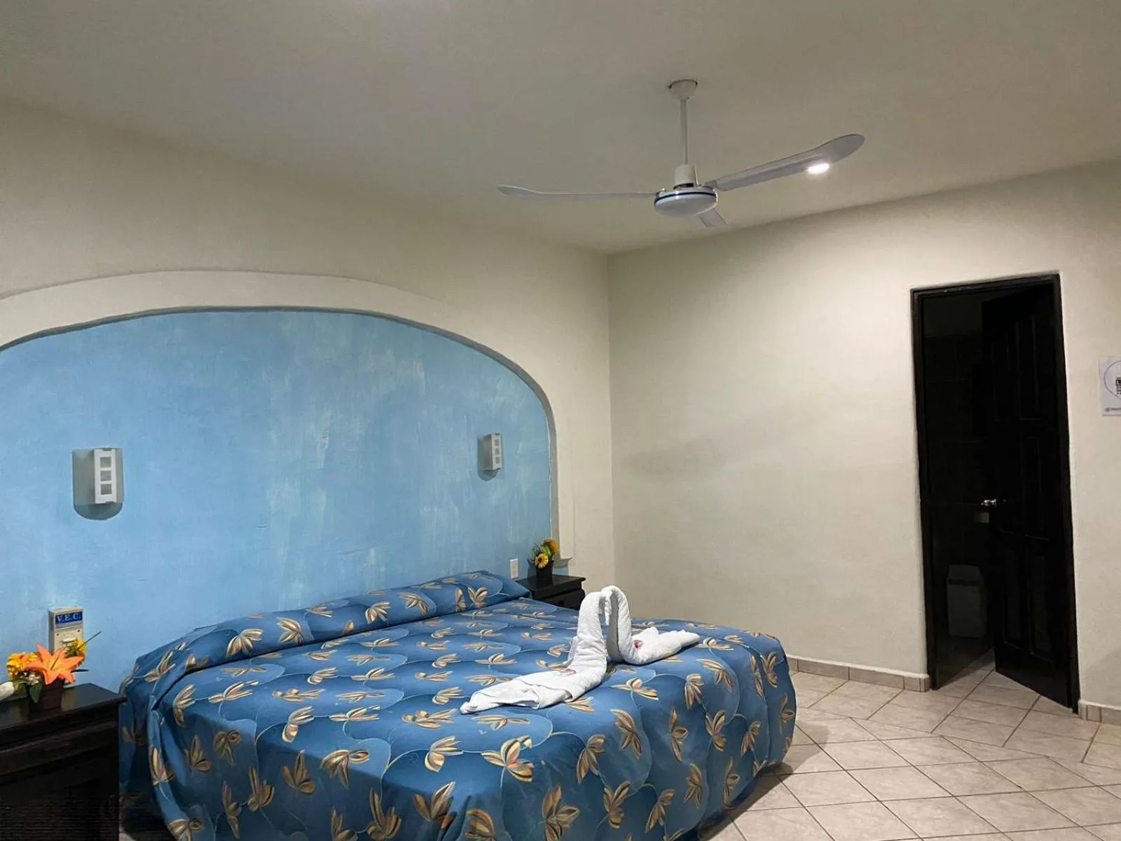 Bed in Hotel Castillo Del Mar - 5 Th Ave