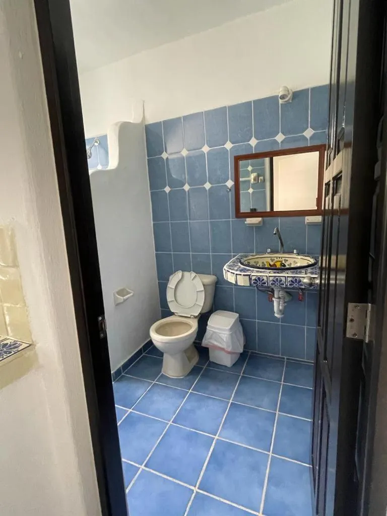 Bathroom in Hotel Castillo Del Mar - 5 Th Ave