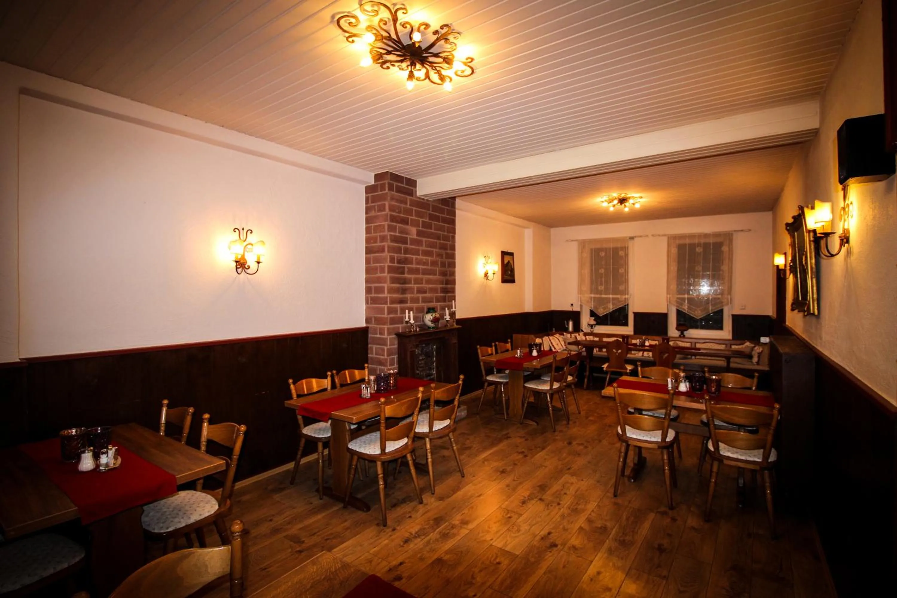 Restaurant/places to eat in Hotel und Restaurant Zum Löwen