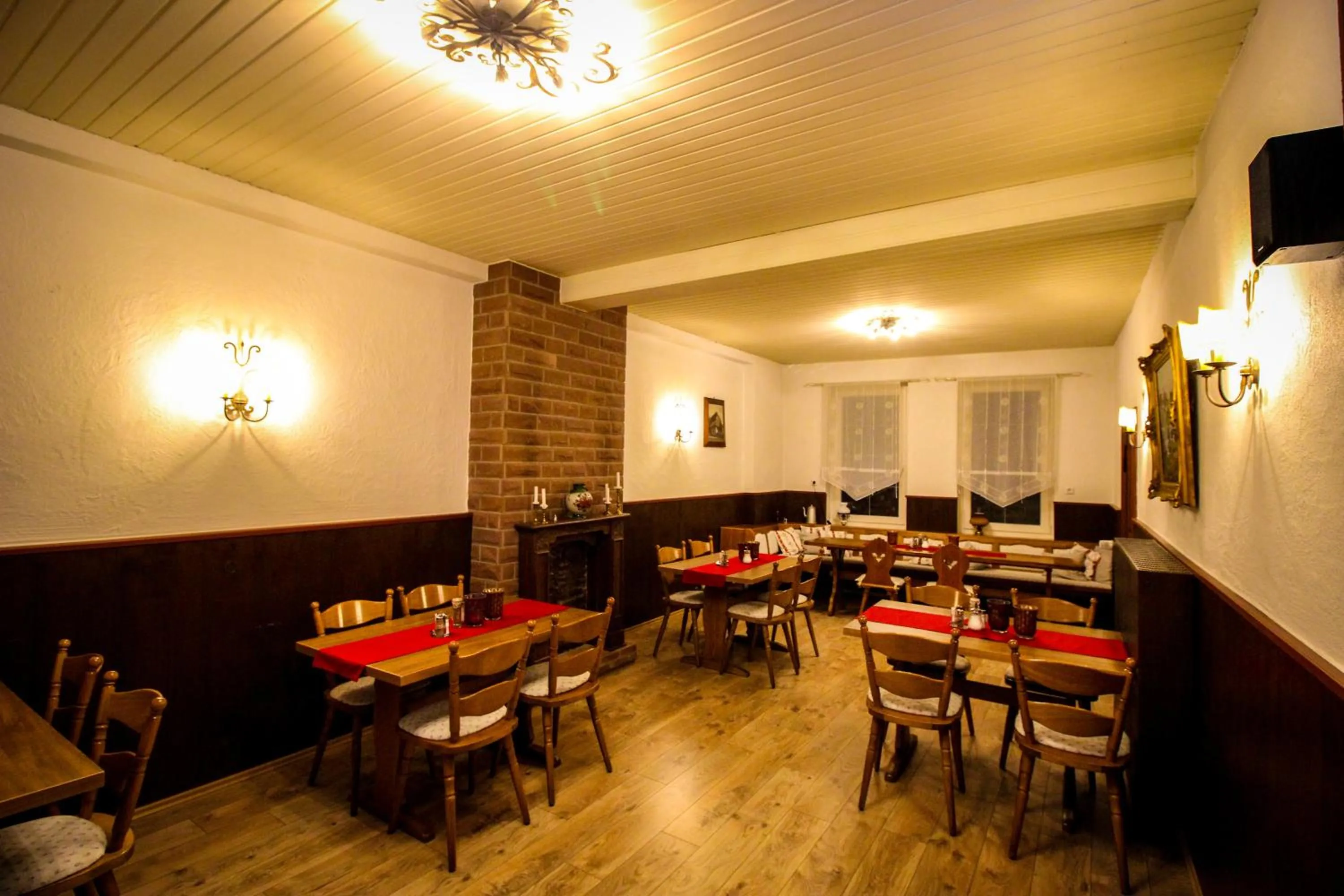 Restaurant/places to eat in Hotel und Restaurant Zum Löwen