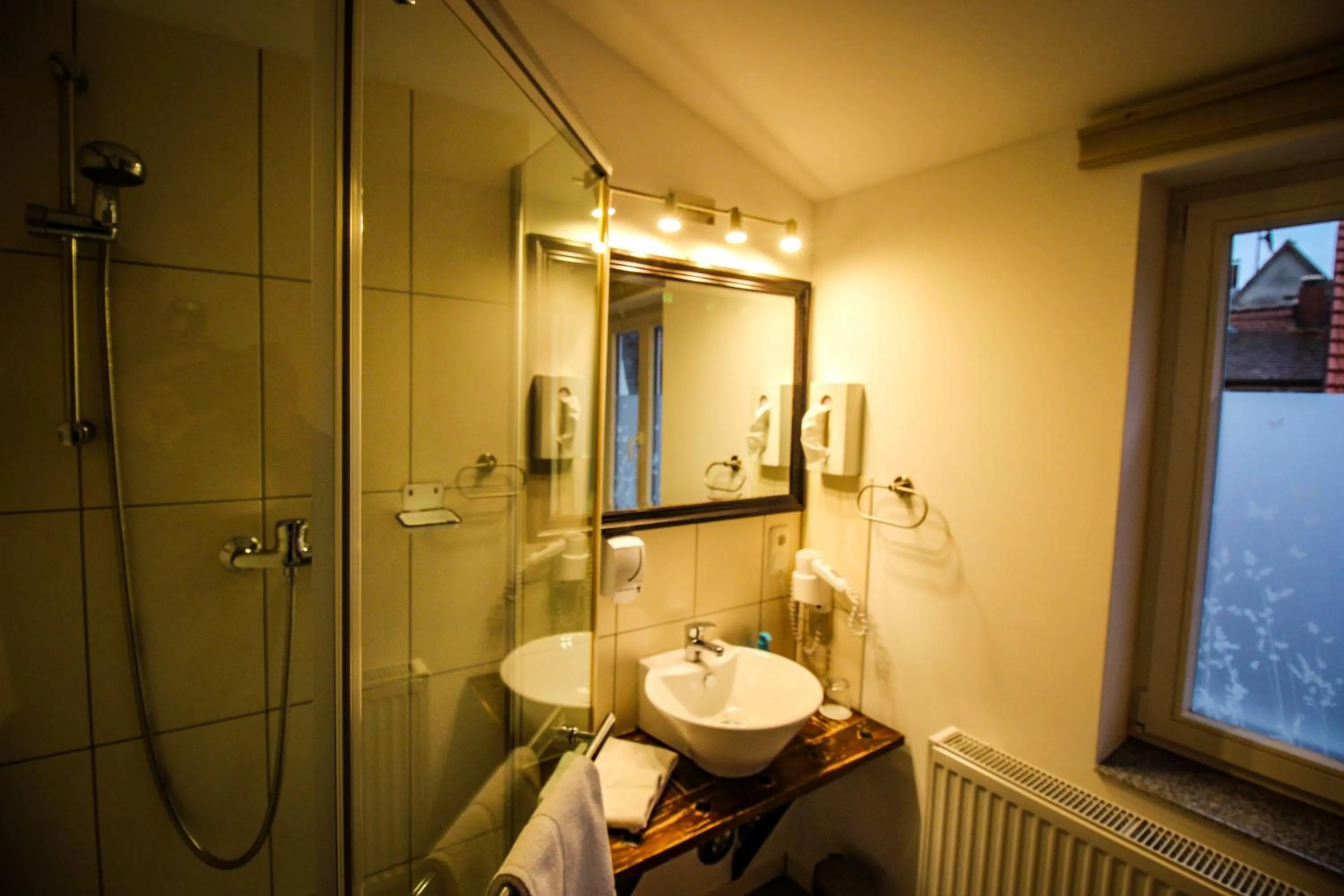 Shower in Hotel und Restaurant Zum Löwen