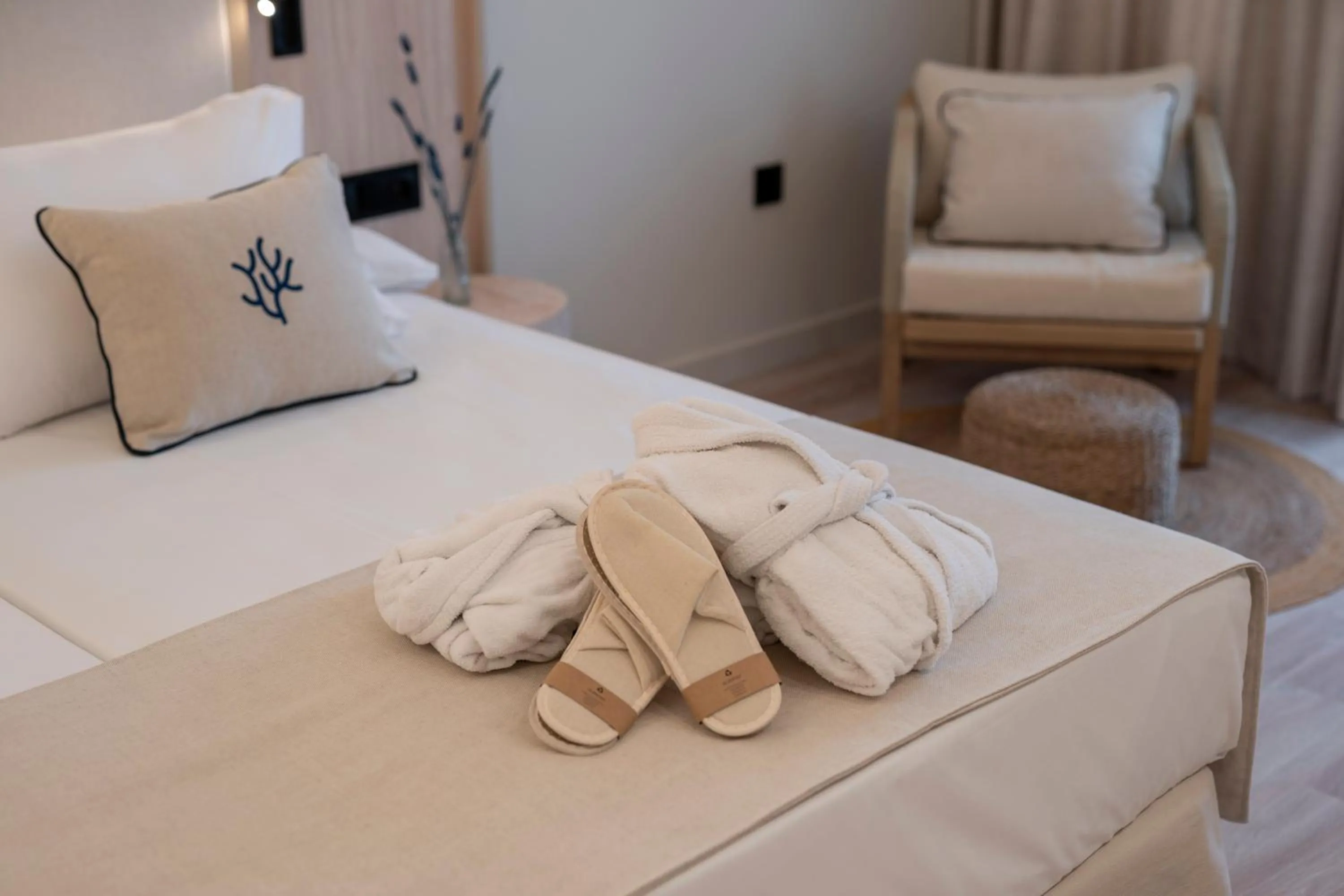 Bed in PONTIANA Thalasso Hotel
