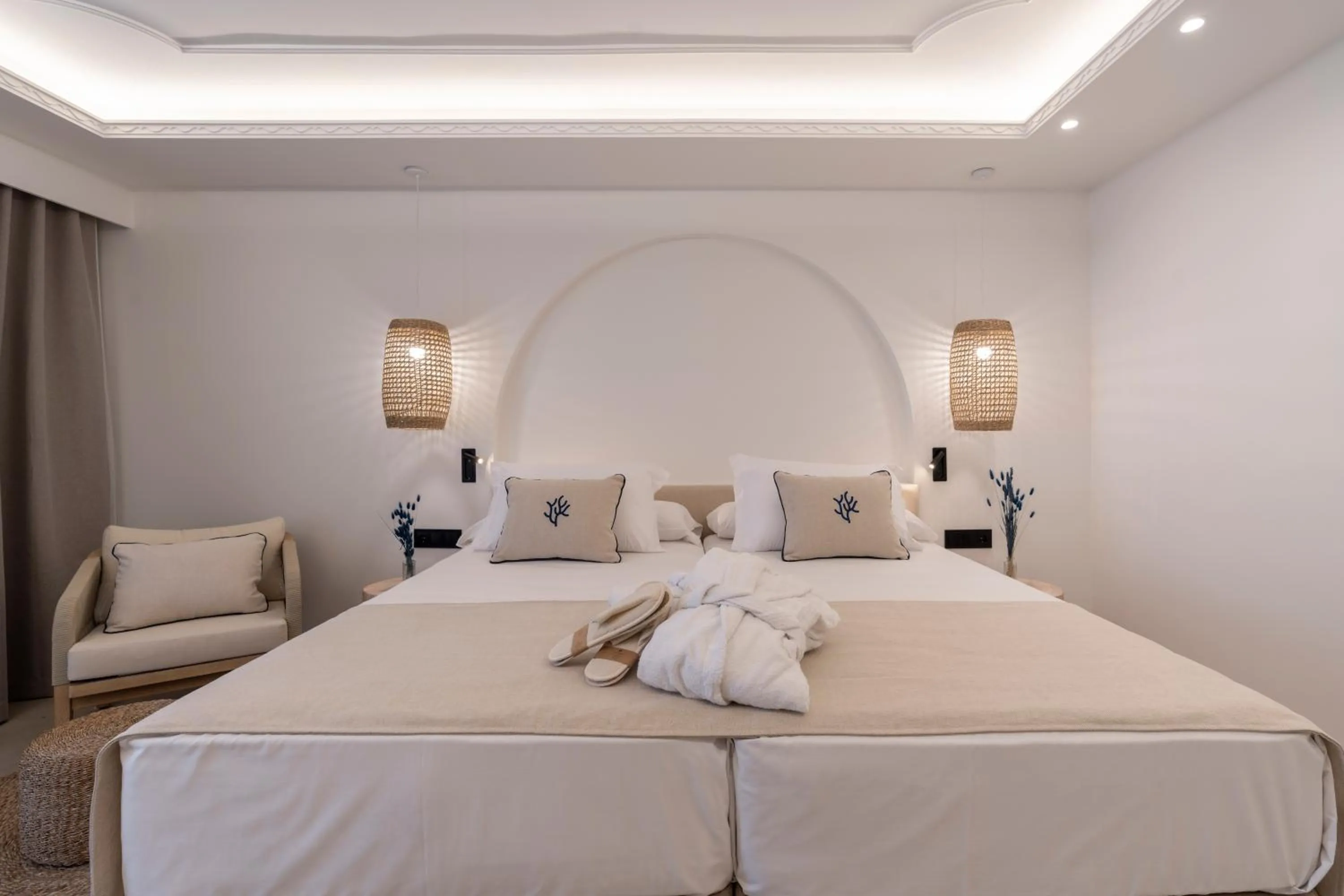 Bed in PONTIANA Thalasso Hotel