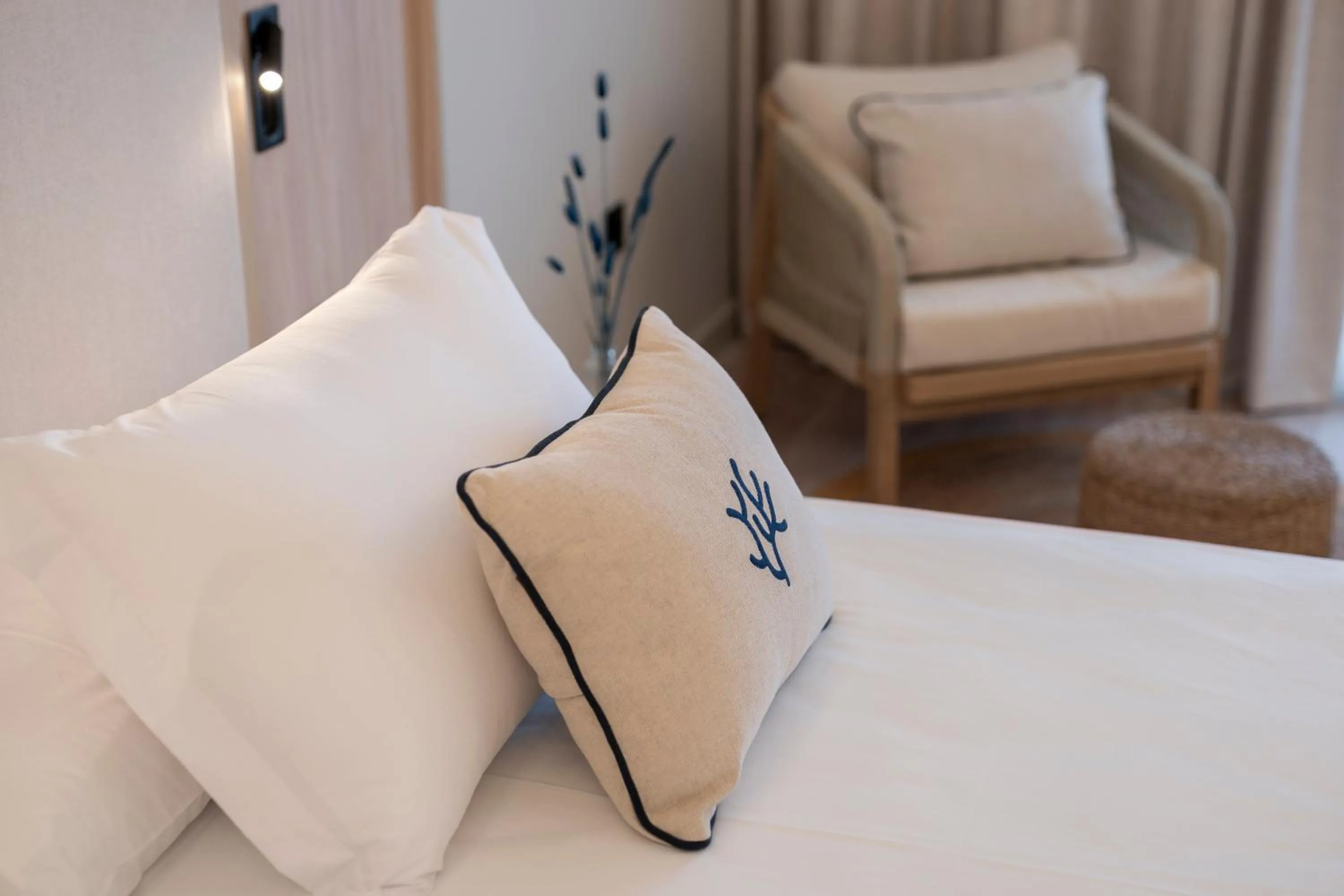 Bed in PONTIANA Thalasso Hotel