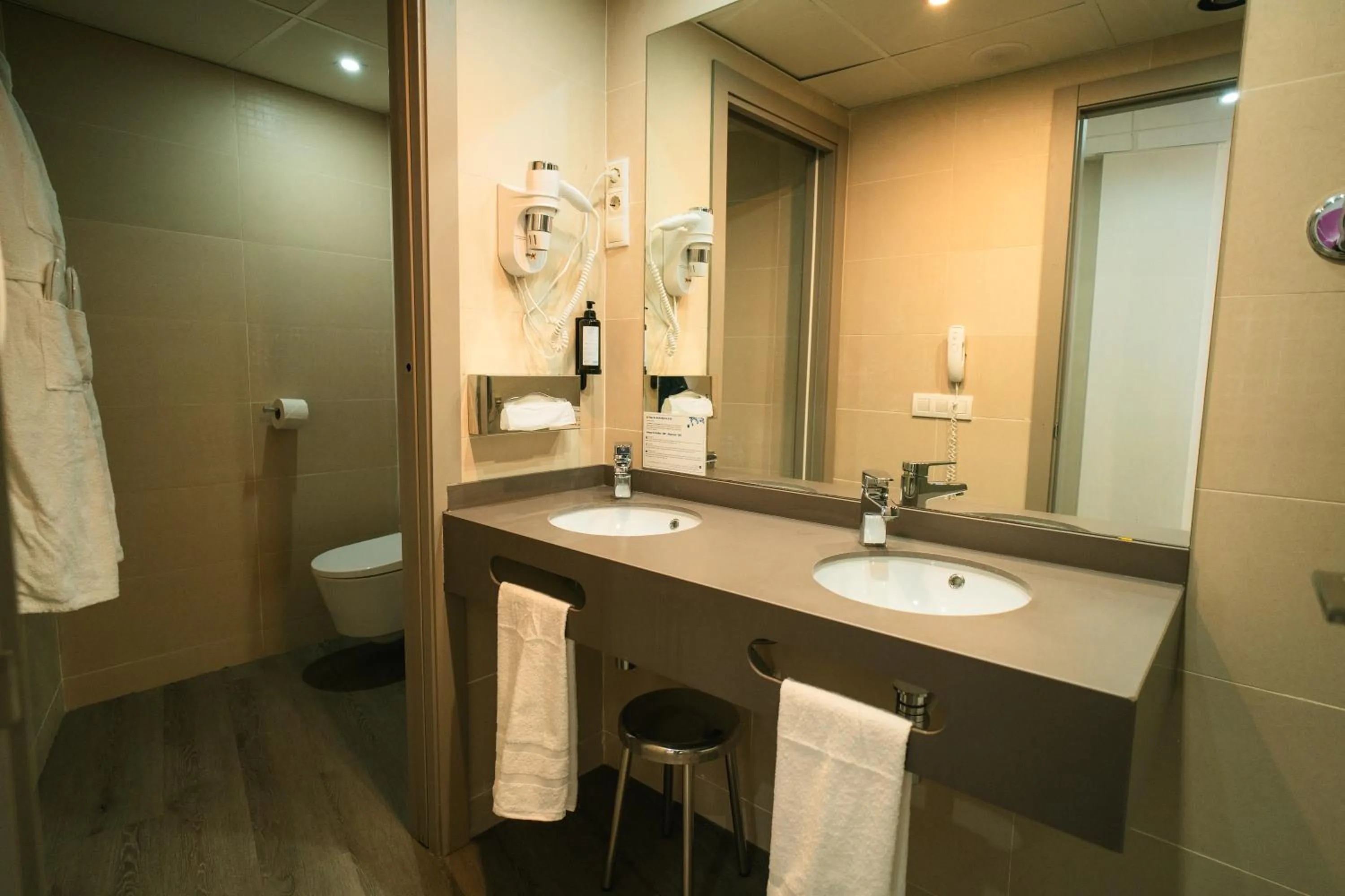 Bathroom in Marina d'Or ® Hotel Marina d'Or Balneario 5*