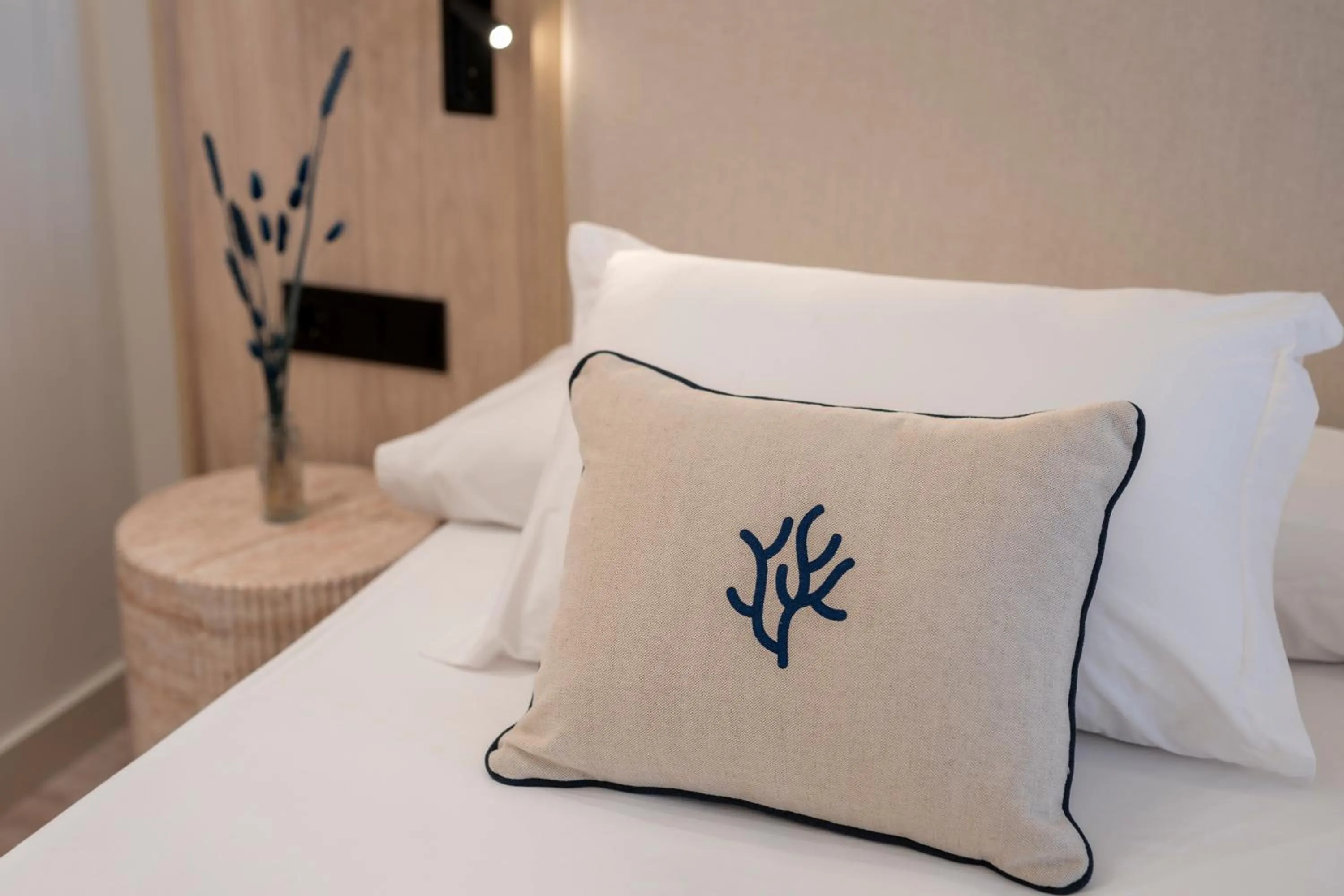 Bed in PONTIANA Thalasso Hotel
