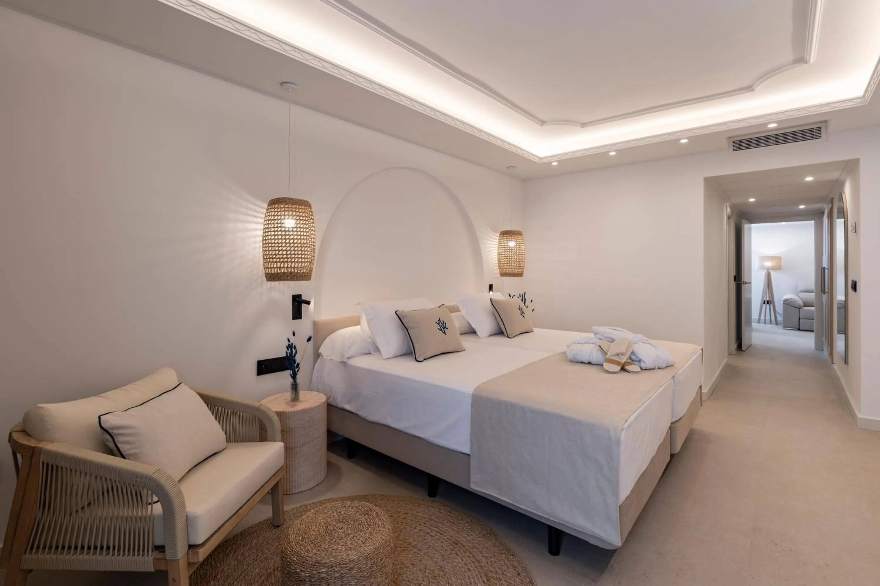 Bed in PONTIANA Thalasso Hotel