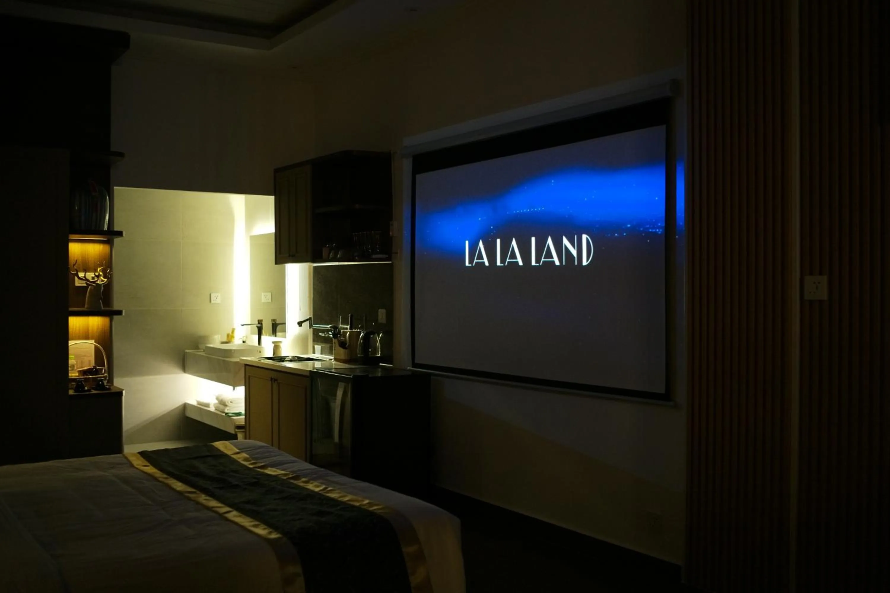 Bed in Payon Dalat Villa