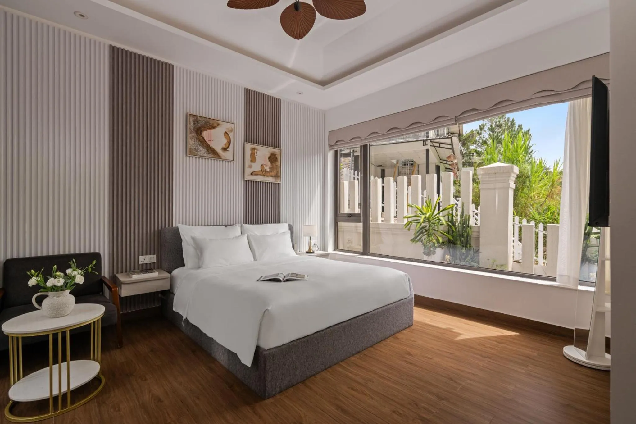 Bed in Payon Dalat Villa