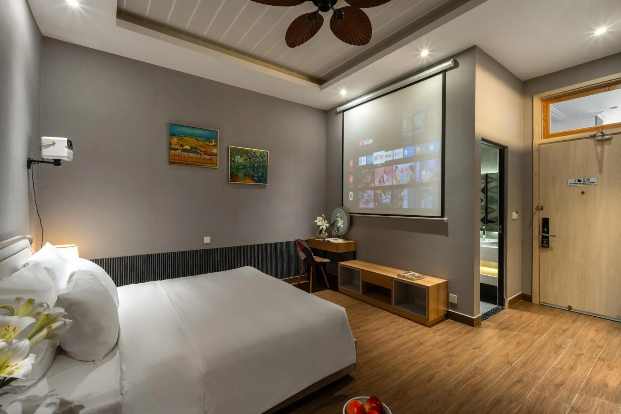 Bed in Payon Dalat Villa