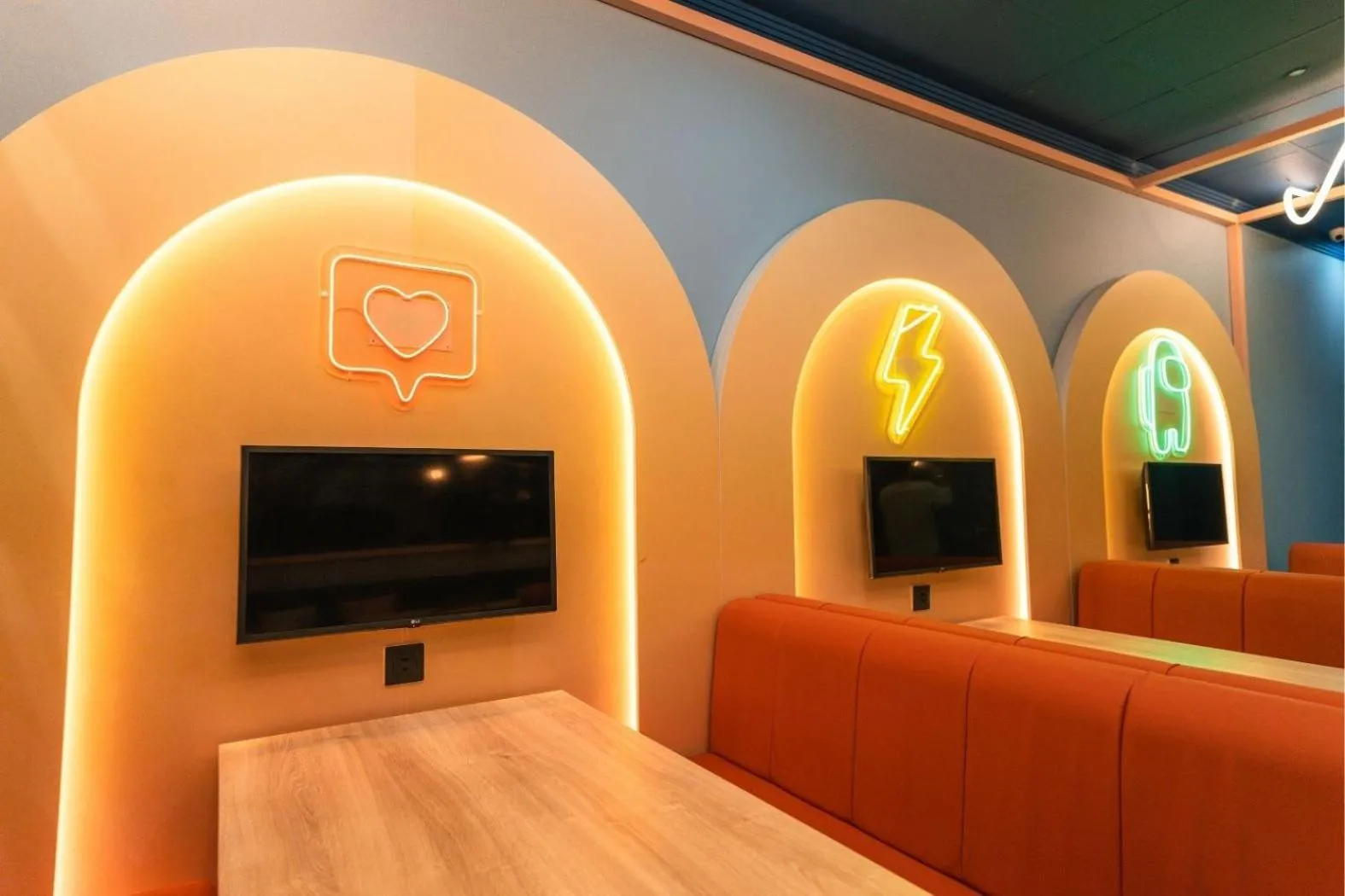 Communal lounge/ TV room in Hotel Magic Games 4