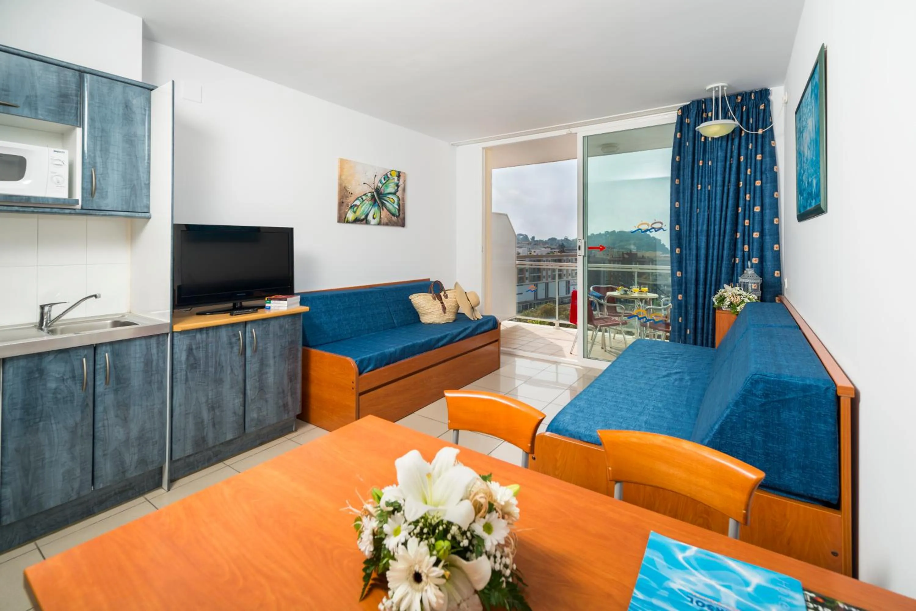 TV and multimedia in Costa Encantada Resort & Suites