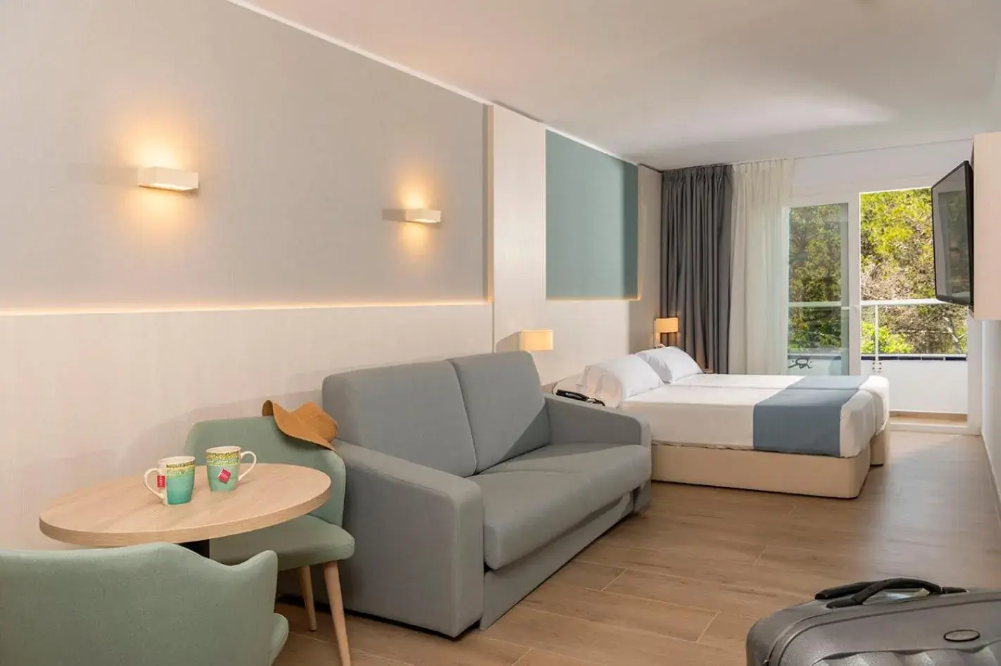 Bed in Aparthotel Costa Encantada Bed in Aparthotel Costa Encantada