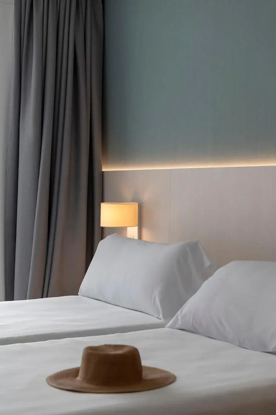 Bed in Aparthotel Costa Encantada Bed in Aparthotel Costa Encantada