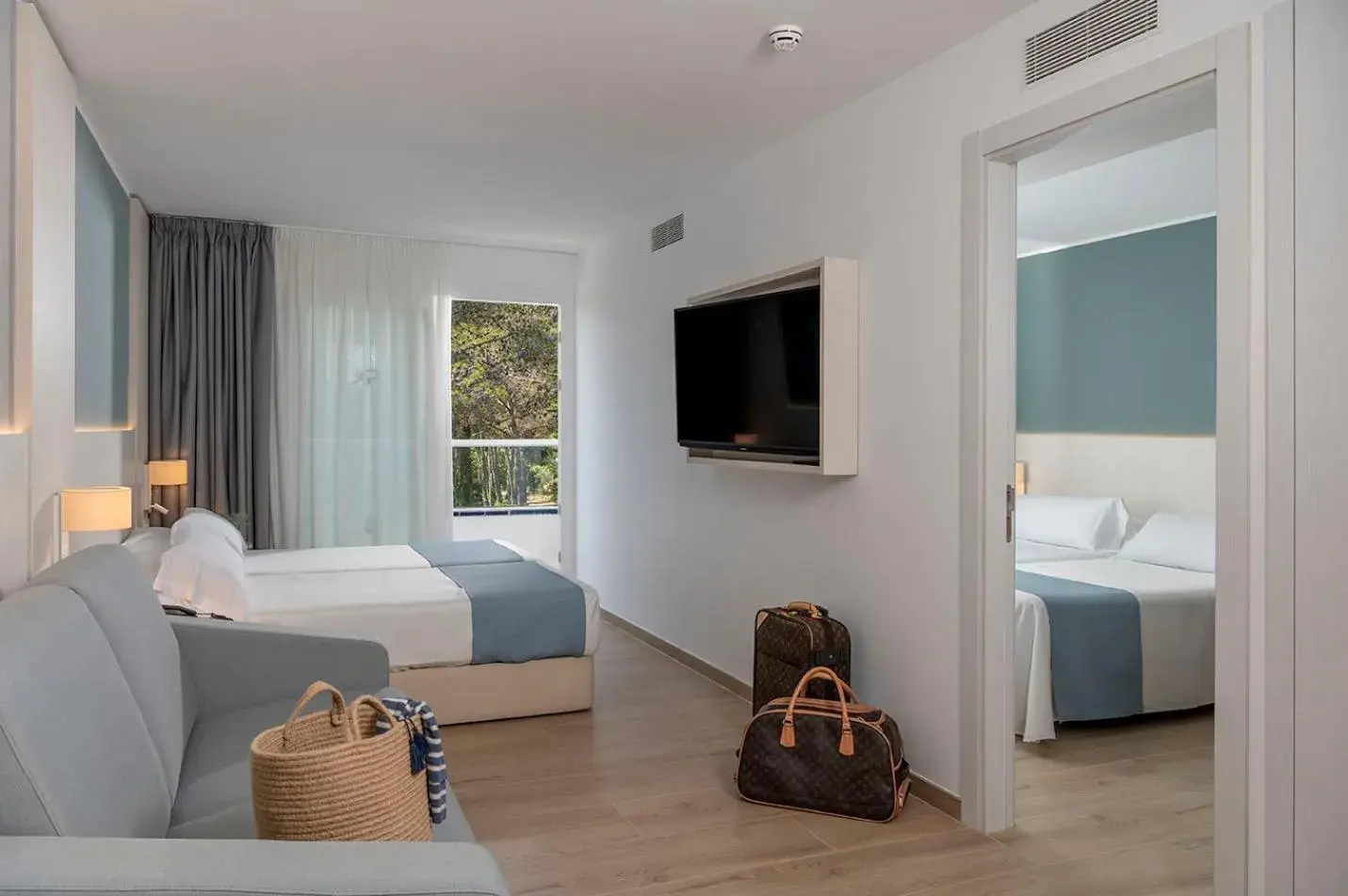 Bed in Aparthotel Costa Encantada Bed in Aparthotel Costa Encantada