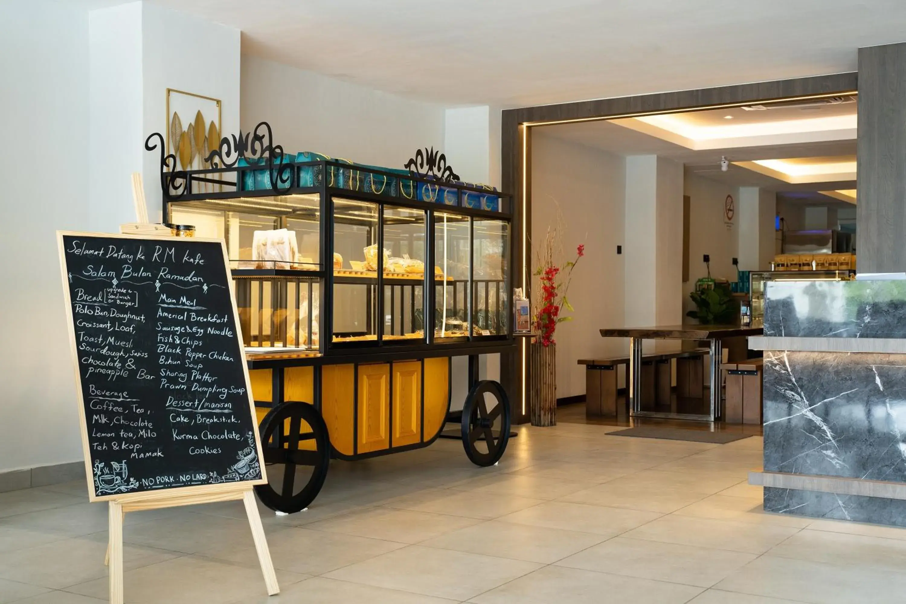 Restaurant/places to eat in RM Hotel Muar Restaurant/places to eat in RM Hotel Muar