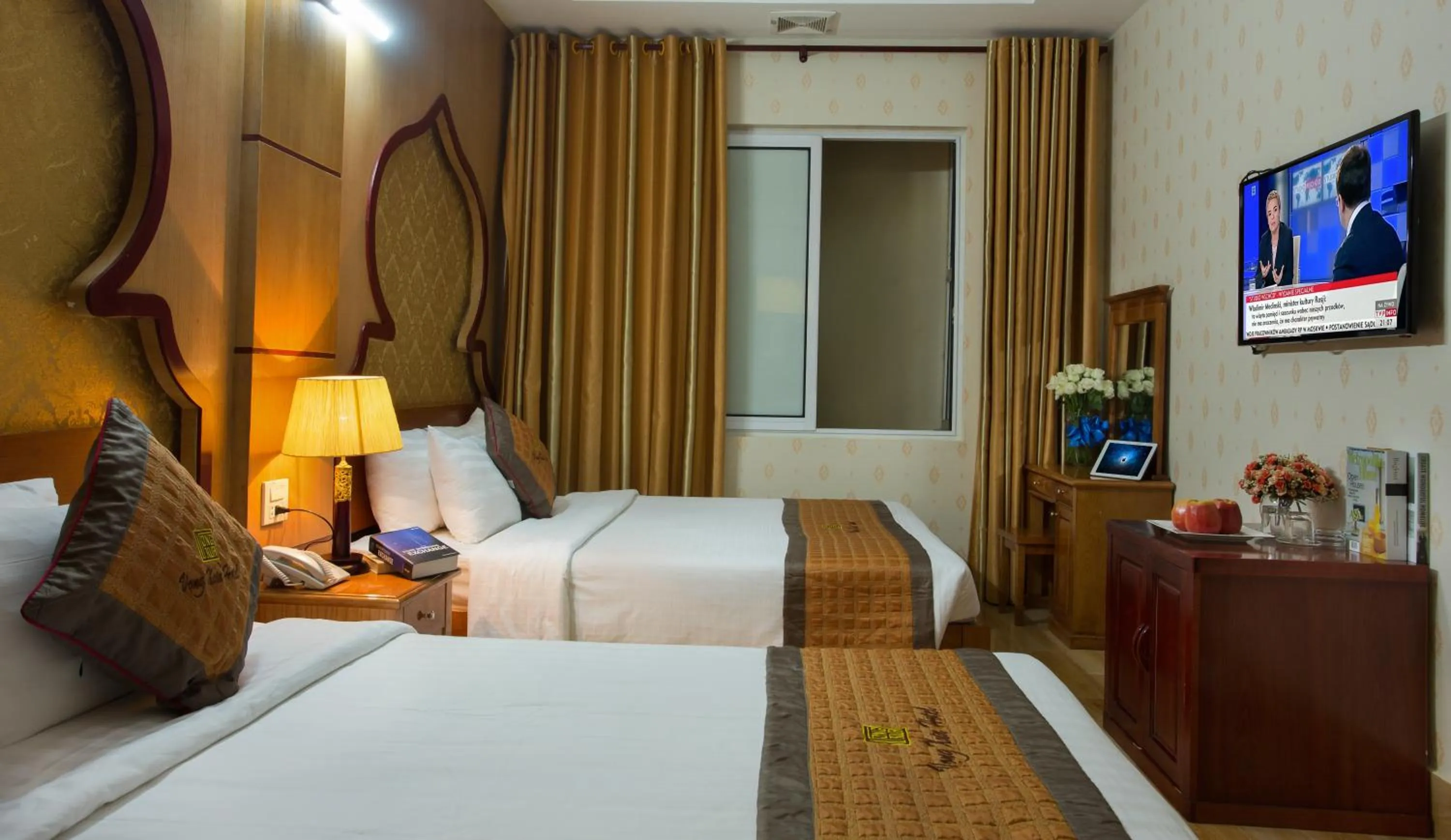 Photo of the whole room, Bed in Vong Xua Boutique Hotel