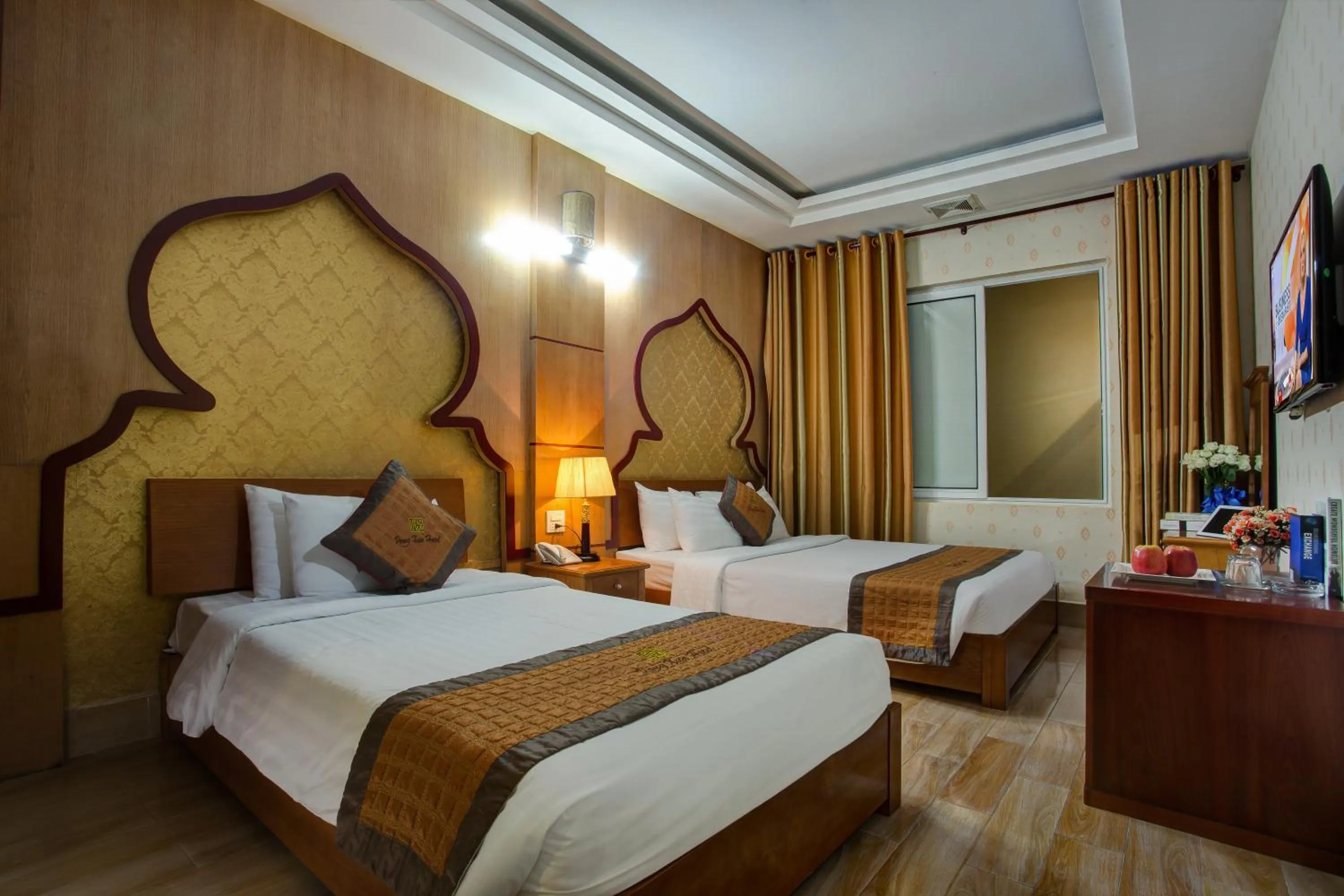 Photo of the whole room, Bed in Vong Xua Boutique Hotel