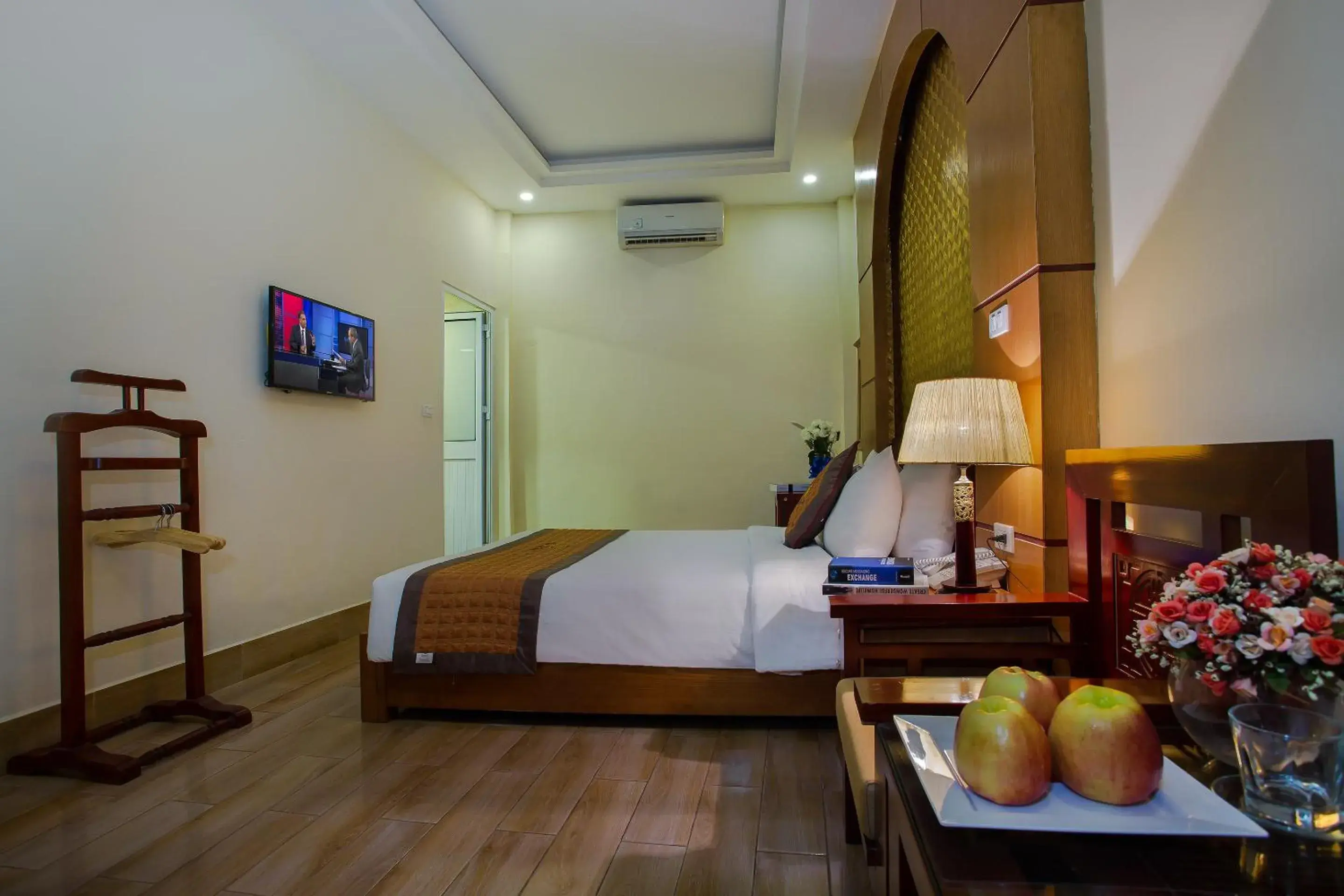 TV and multimedia, Bed in Vong Xua Boutique Hotel TV and multimedia, Bed in Vong Xua Boutique Hotel