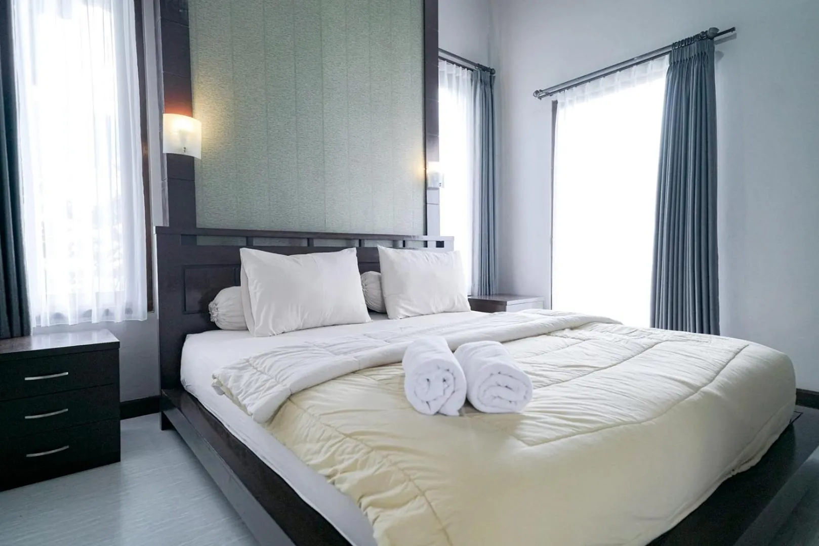 Bedroom, Bed in The Lavana Villa Kubu D'Bedugul - 2 Bedroom Villa