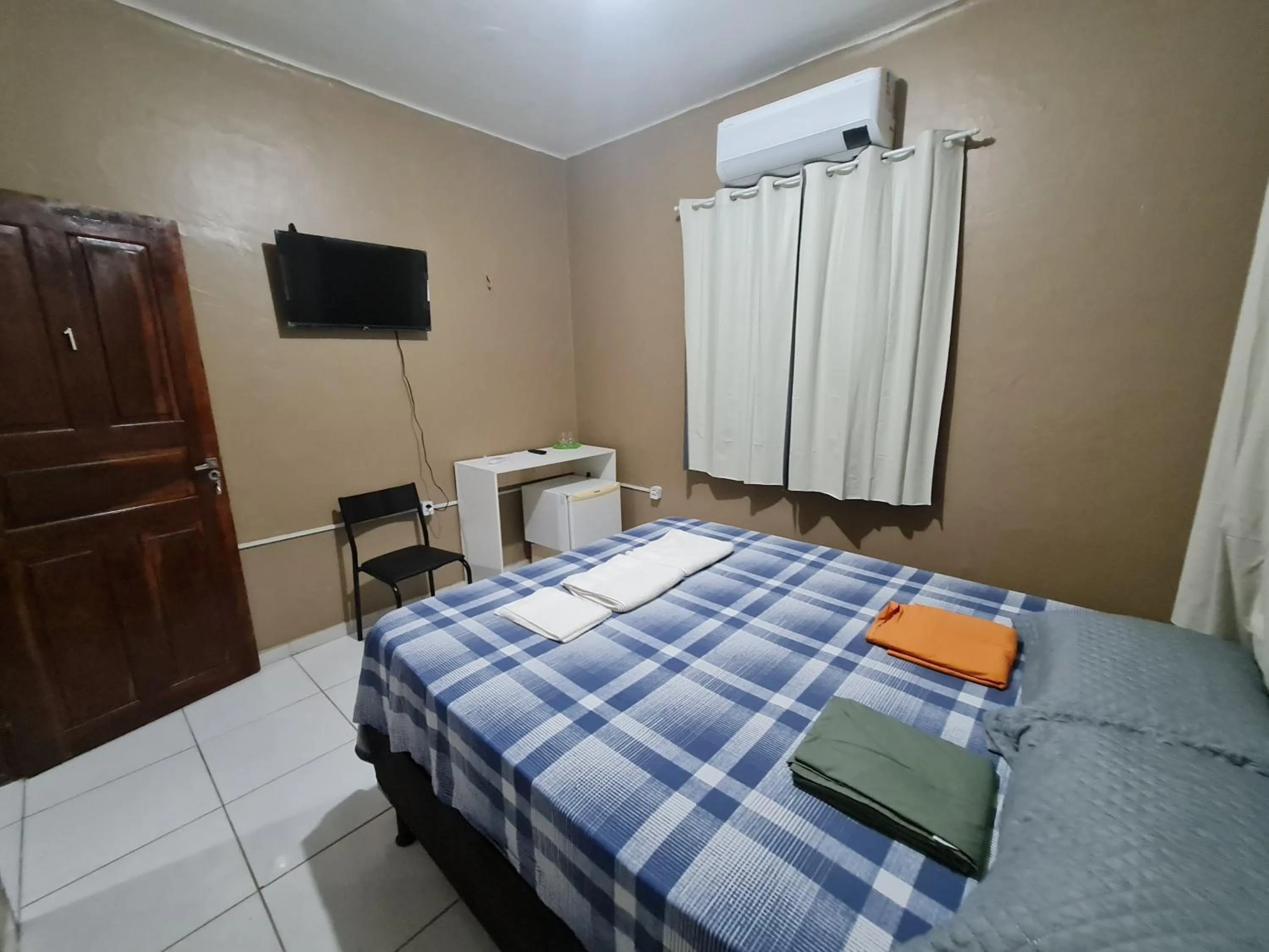 Photo of the whole room, Bed in Pousada Meireles Praia