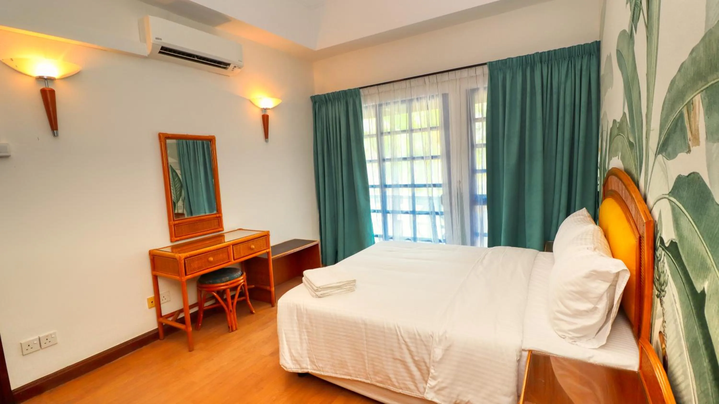 Bed in Long Sands Port Dickson