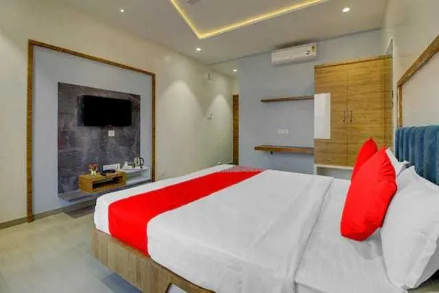 Bedroom in Super Collection O Kesar Inn Banquet & Lodging