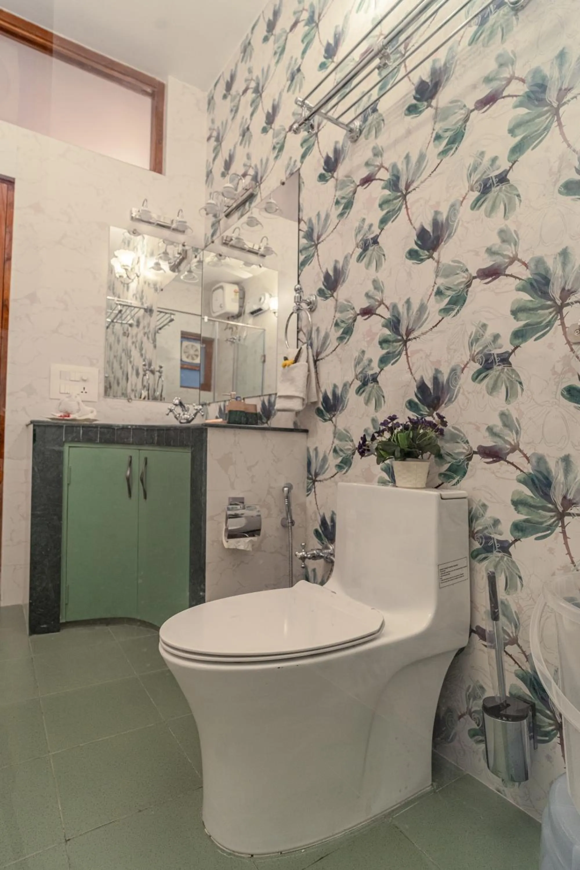 Toilet in Anchorage 42