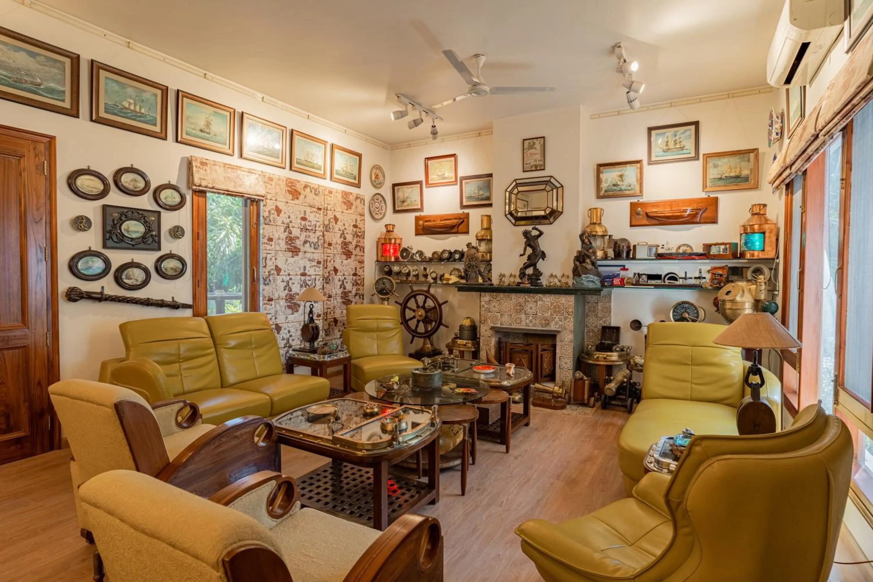 Living room in Anchorage 42