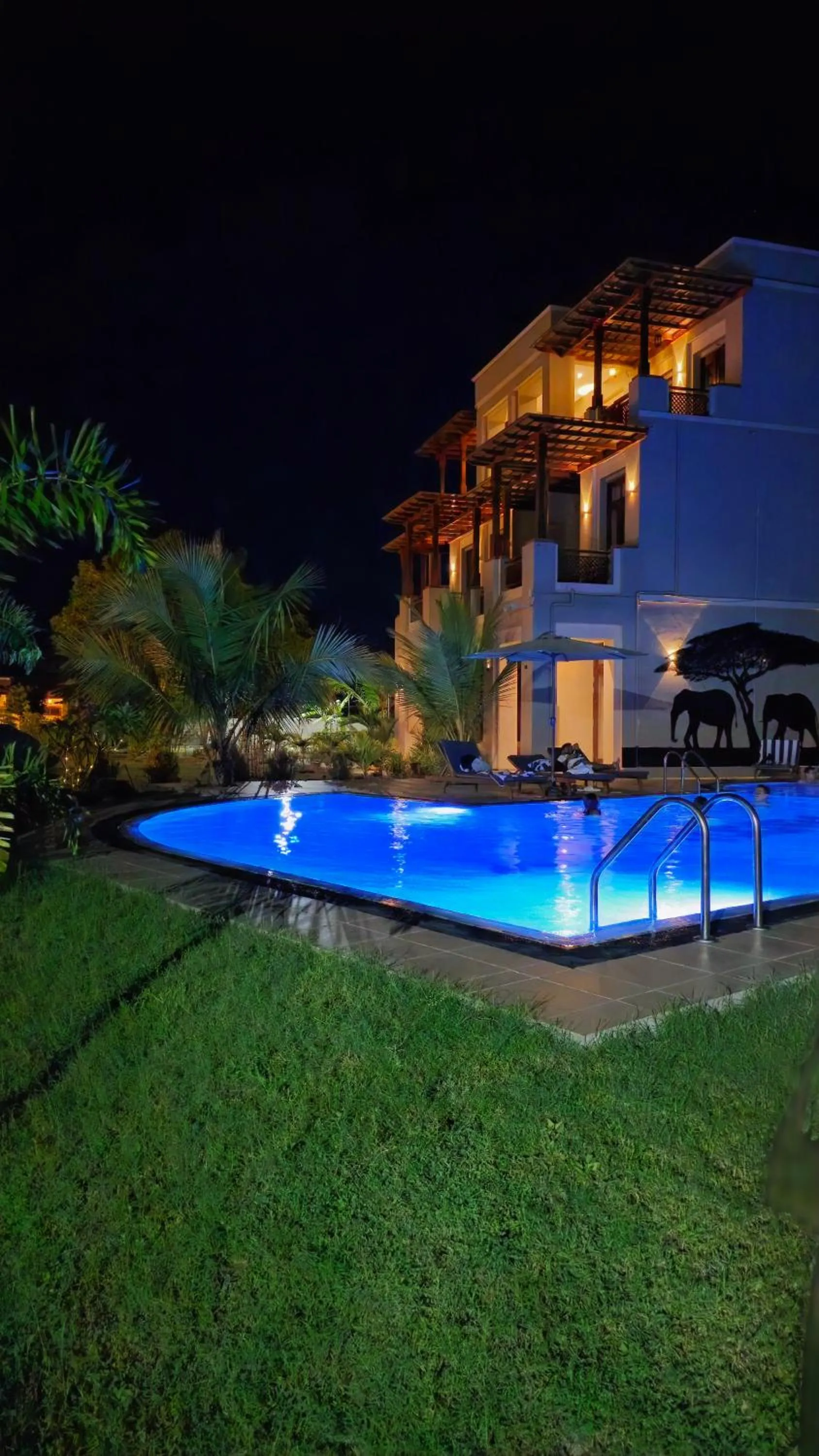 Night in Paddyway Resort