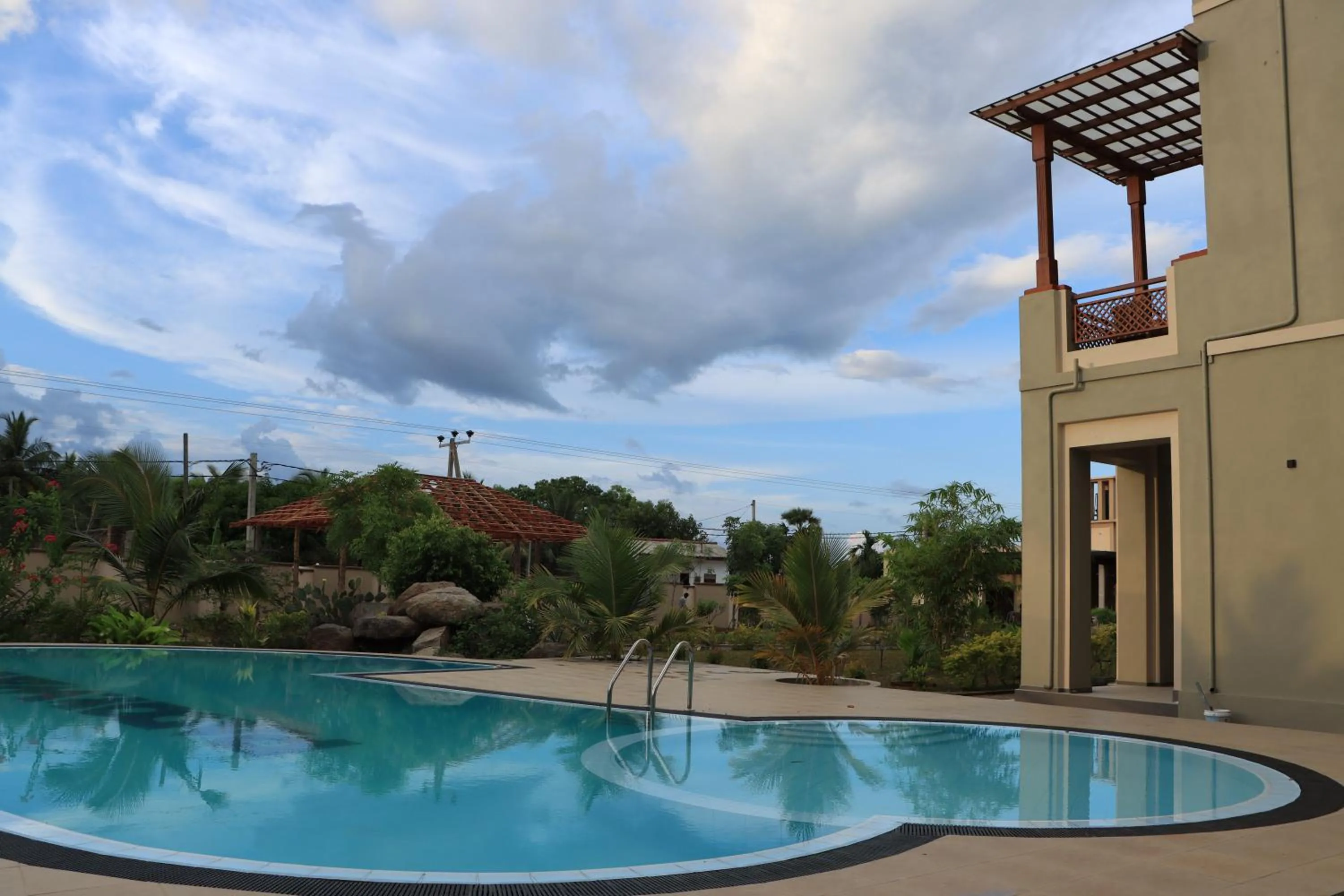 Property building in Paddyway Resort