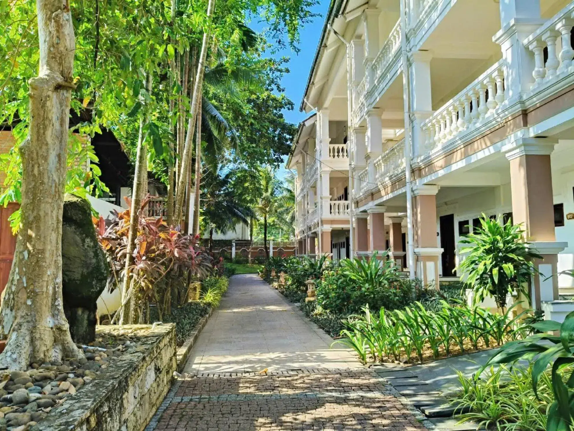 Property building in Tahiti Resort Property building in Tahiti Resort