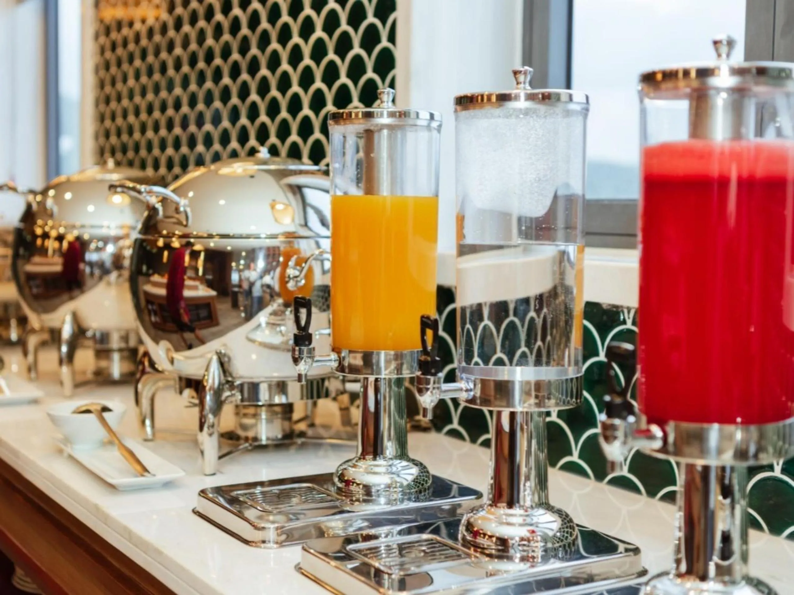 Breakfast in Tahiti Resort