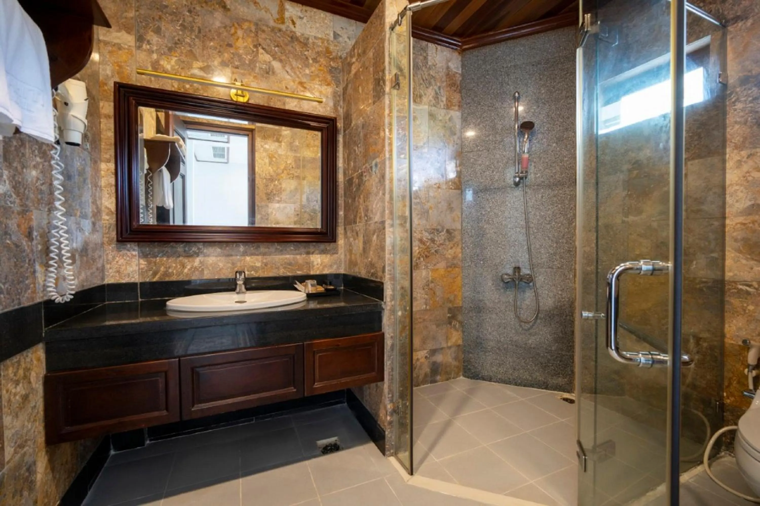 Shower in Tahiti Resort