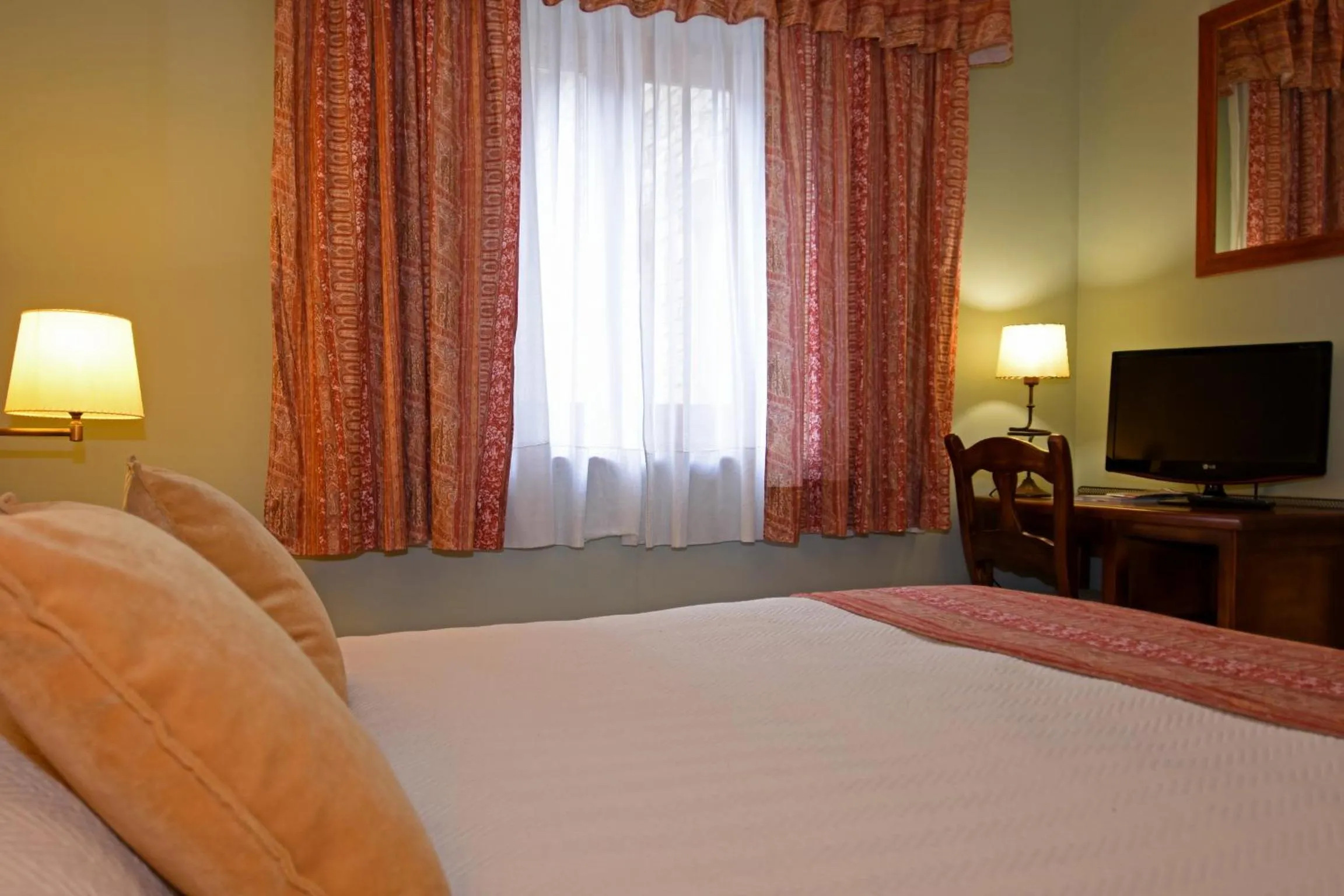 Decorative detail, Bed in ETH Pomer