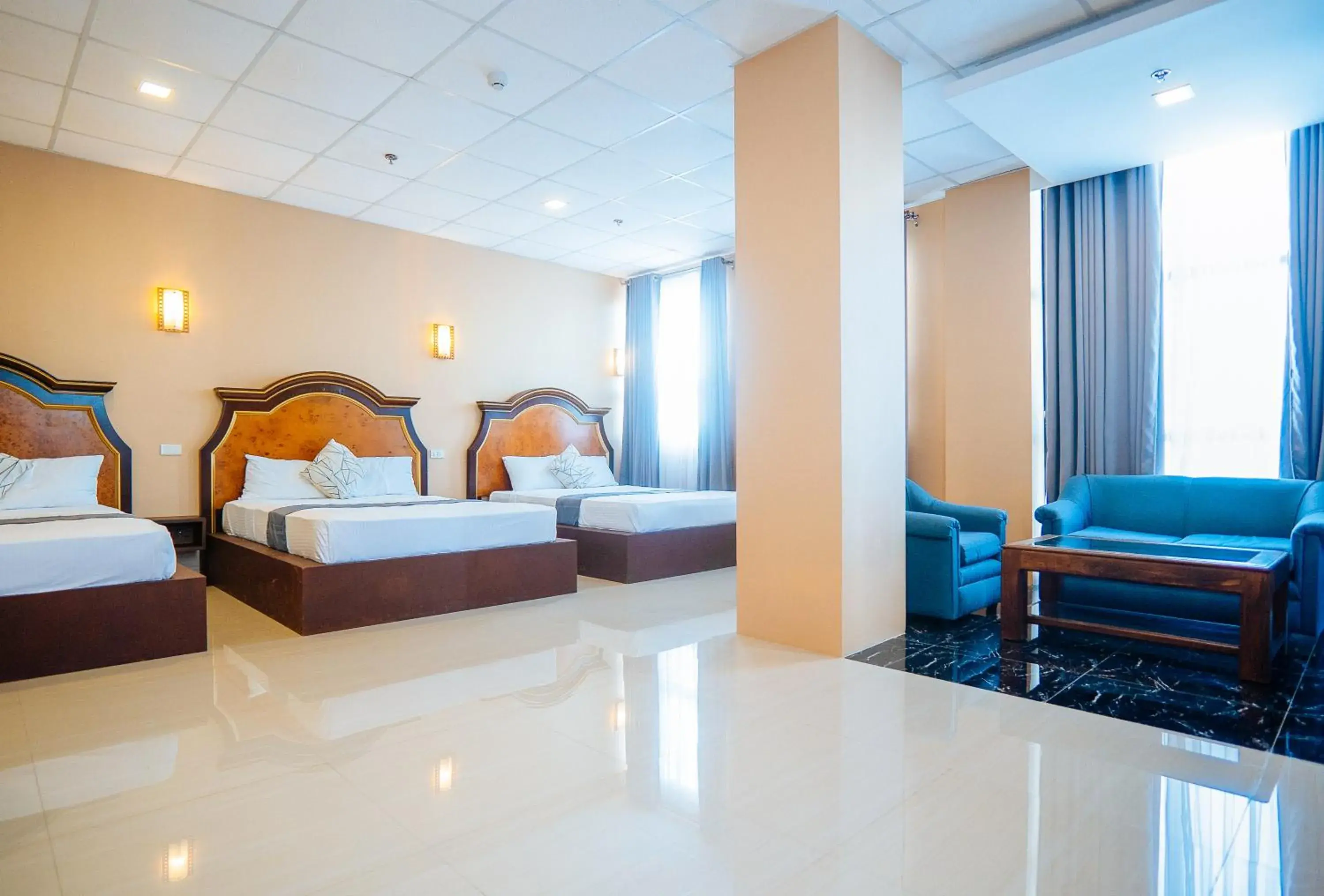 Suite in RedDoorz Plus @ Hotel Platinum Occidental Mindoro Suite in RedDoorz Plus @ Hotel Platinum Occidental Mindoro