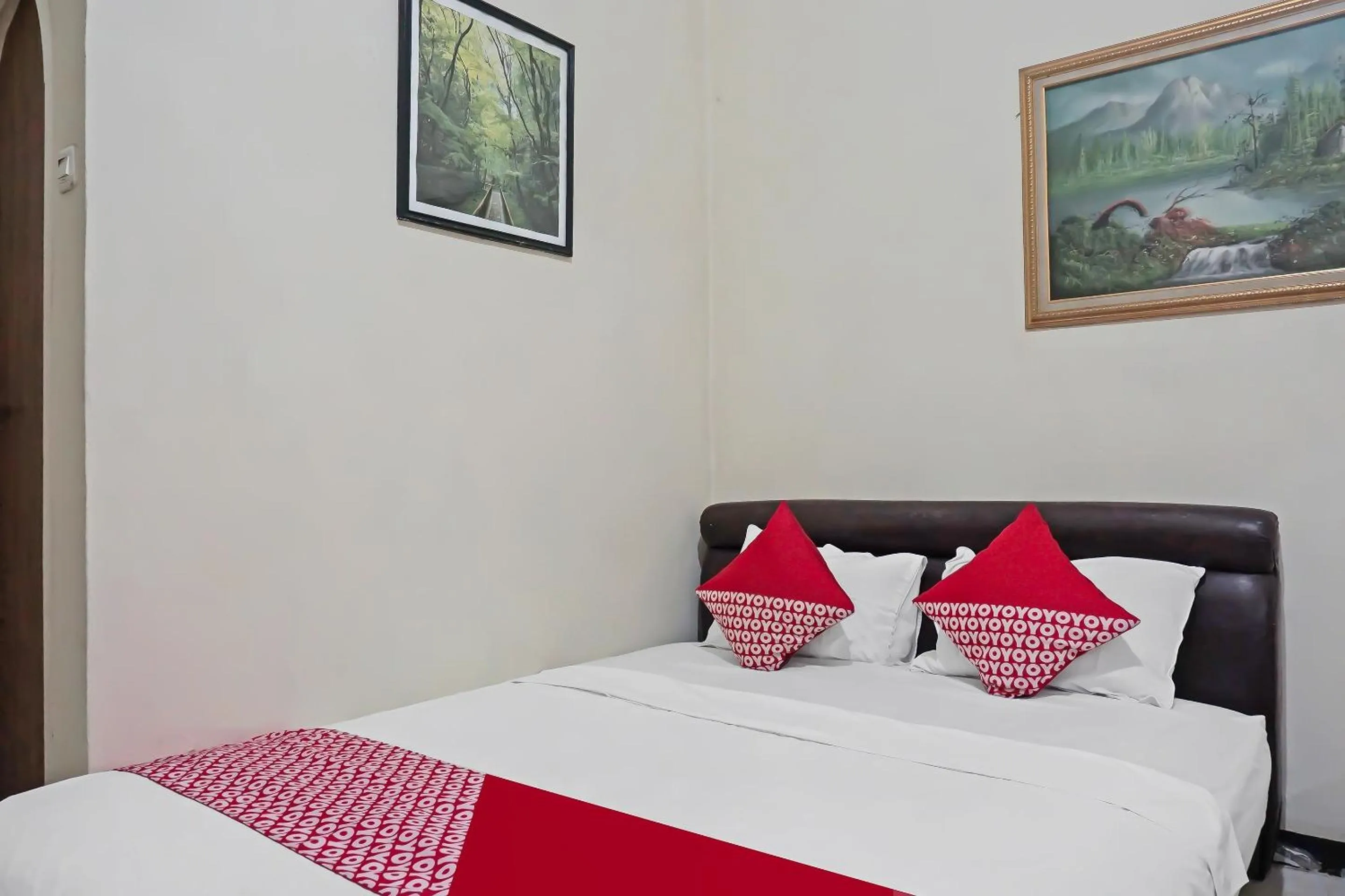 Bedroom, Bed in Hotel O Bogor Guest House