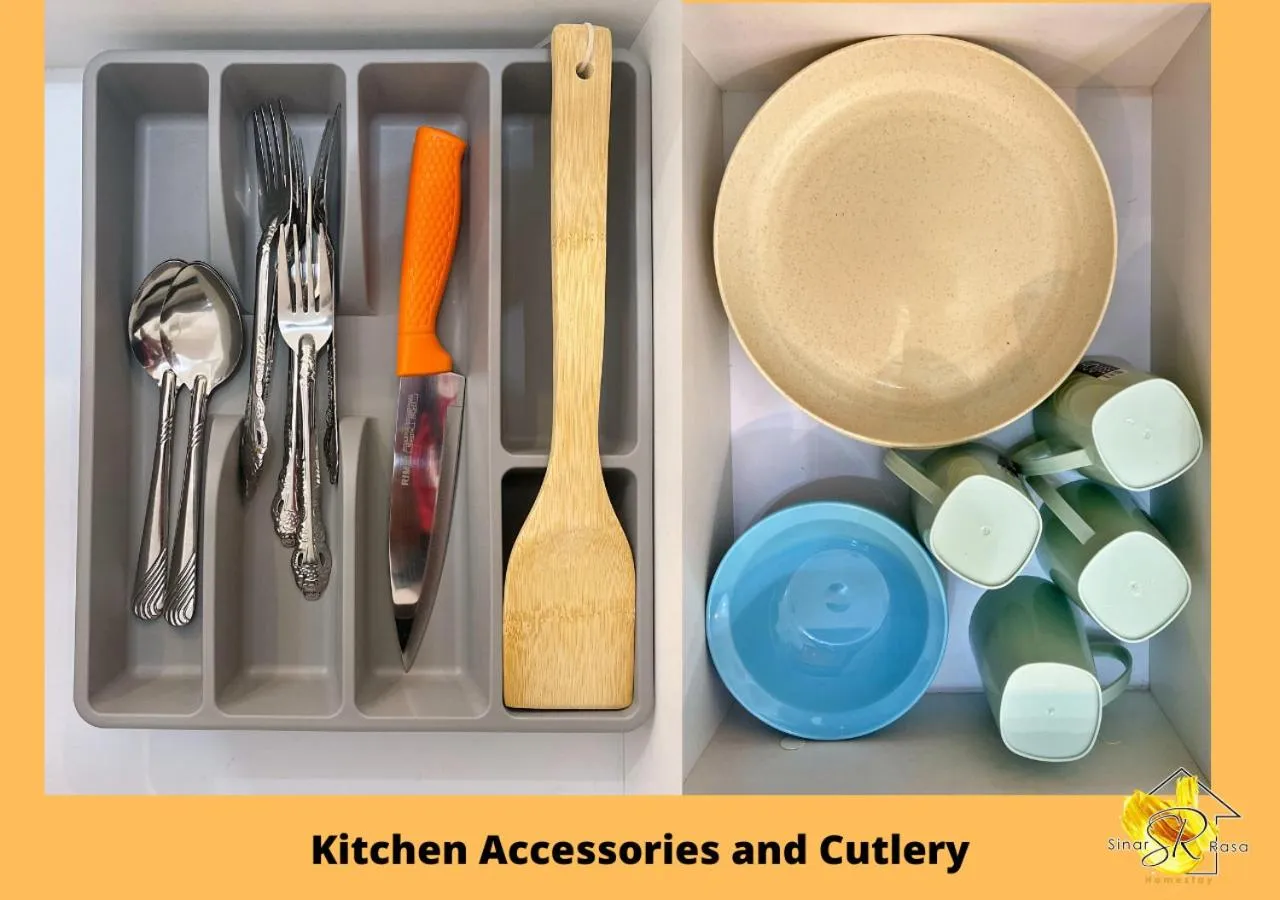 Kitchen or kitchenette in Sinar Rasa Homestay at I-Soho, I-City