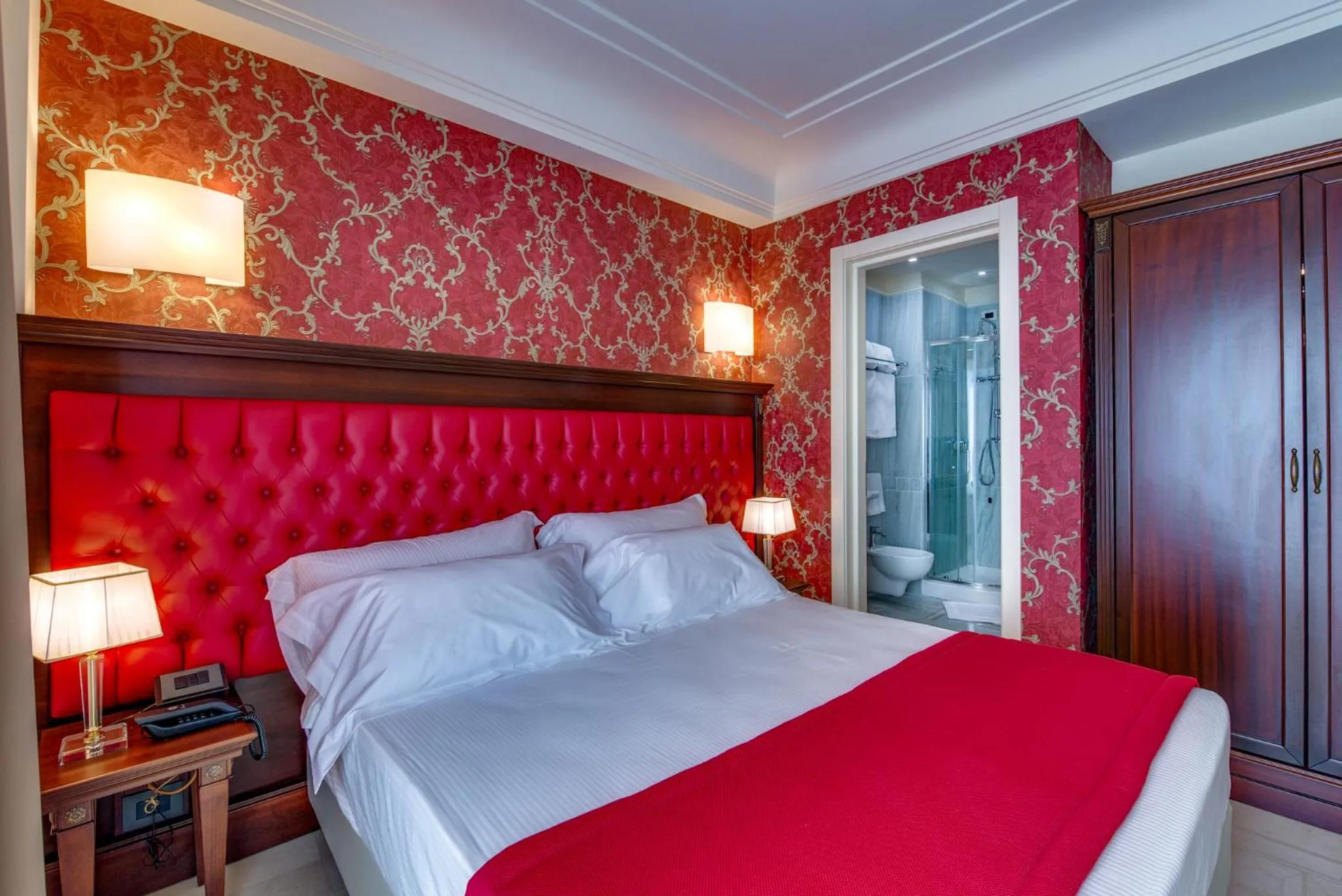 Bed in La Paloma Blanca Hotel