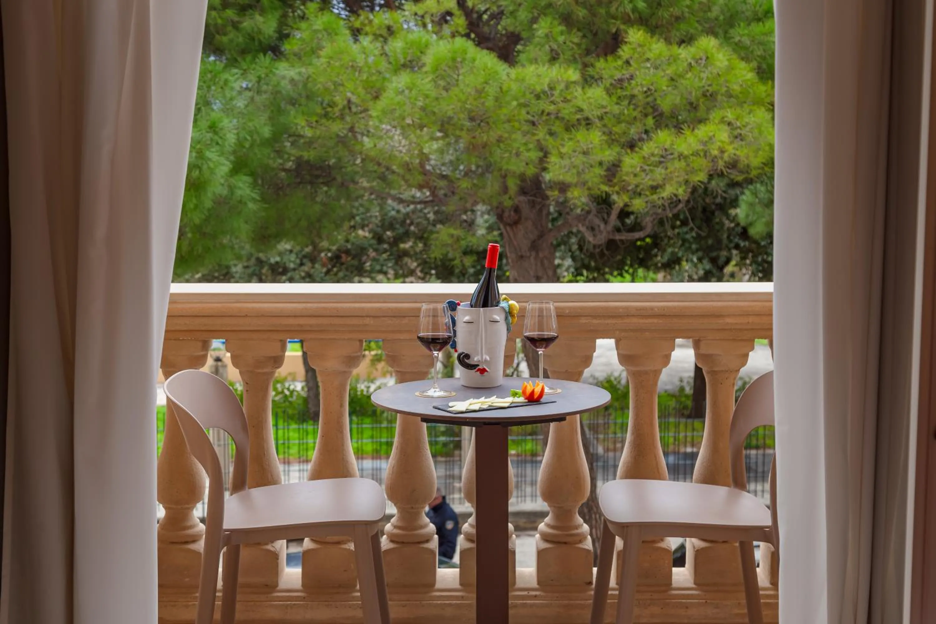 La Paloma Blanca Hotel